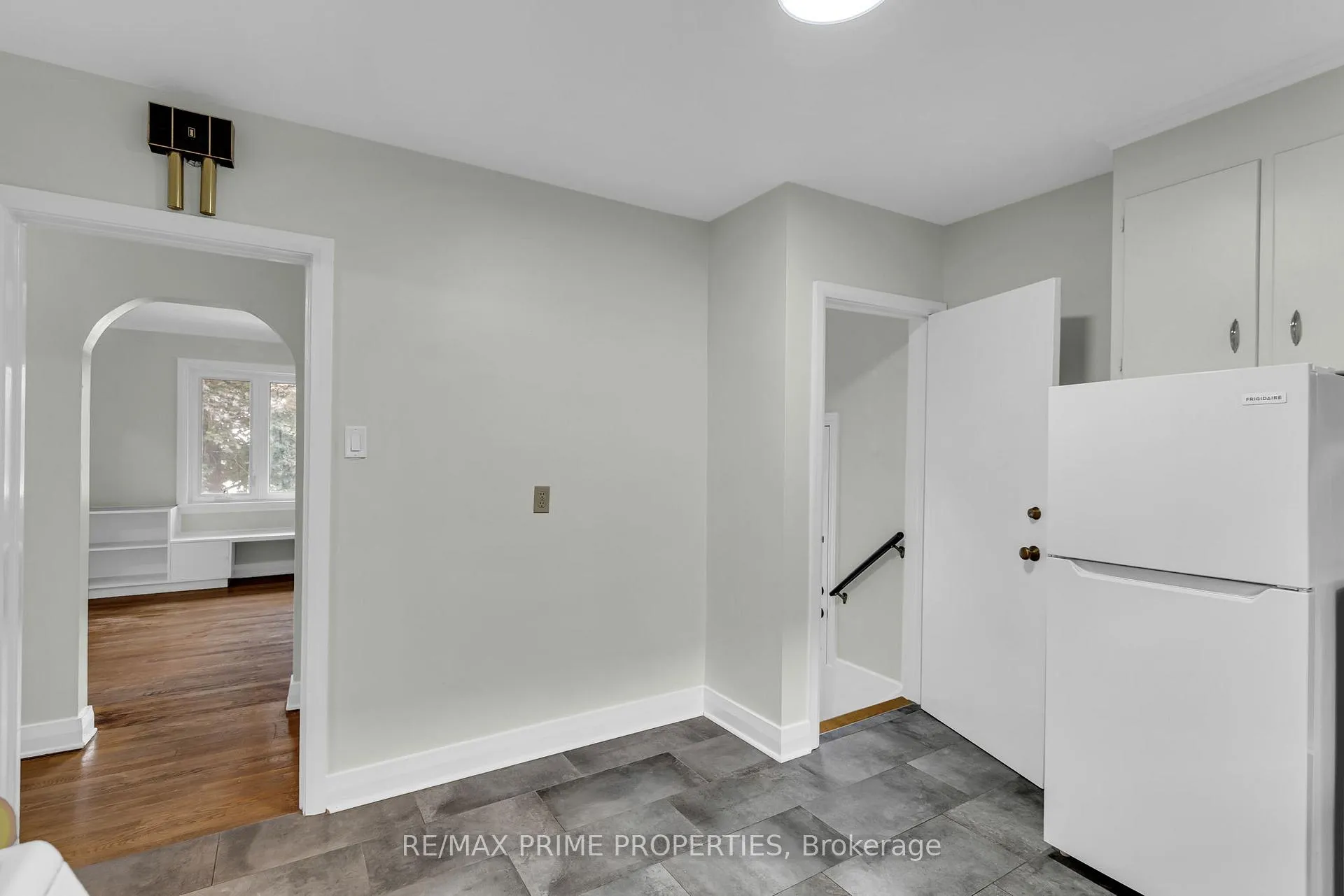Photo 20 of 332 Acton Street, Ottawa, Riverview Park — HOMEH