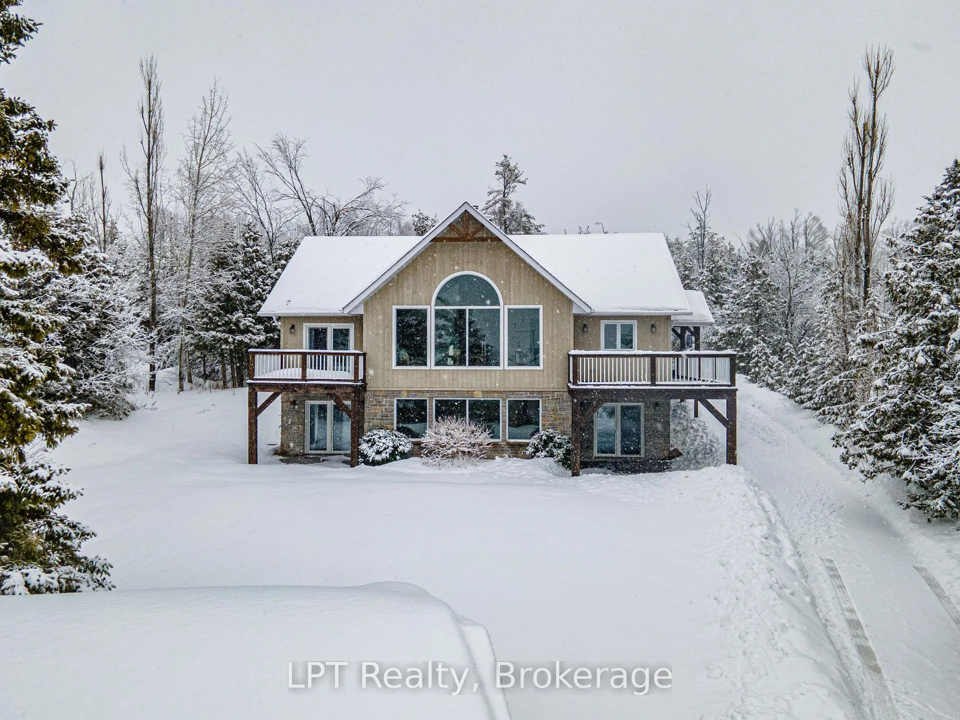 Front of 857 Cedar Glen Road