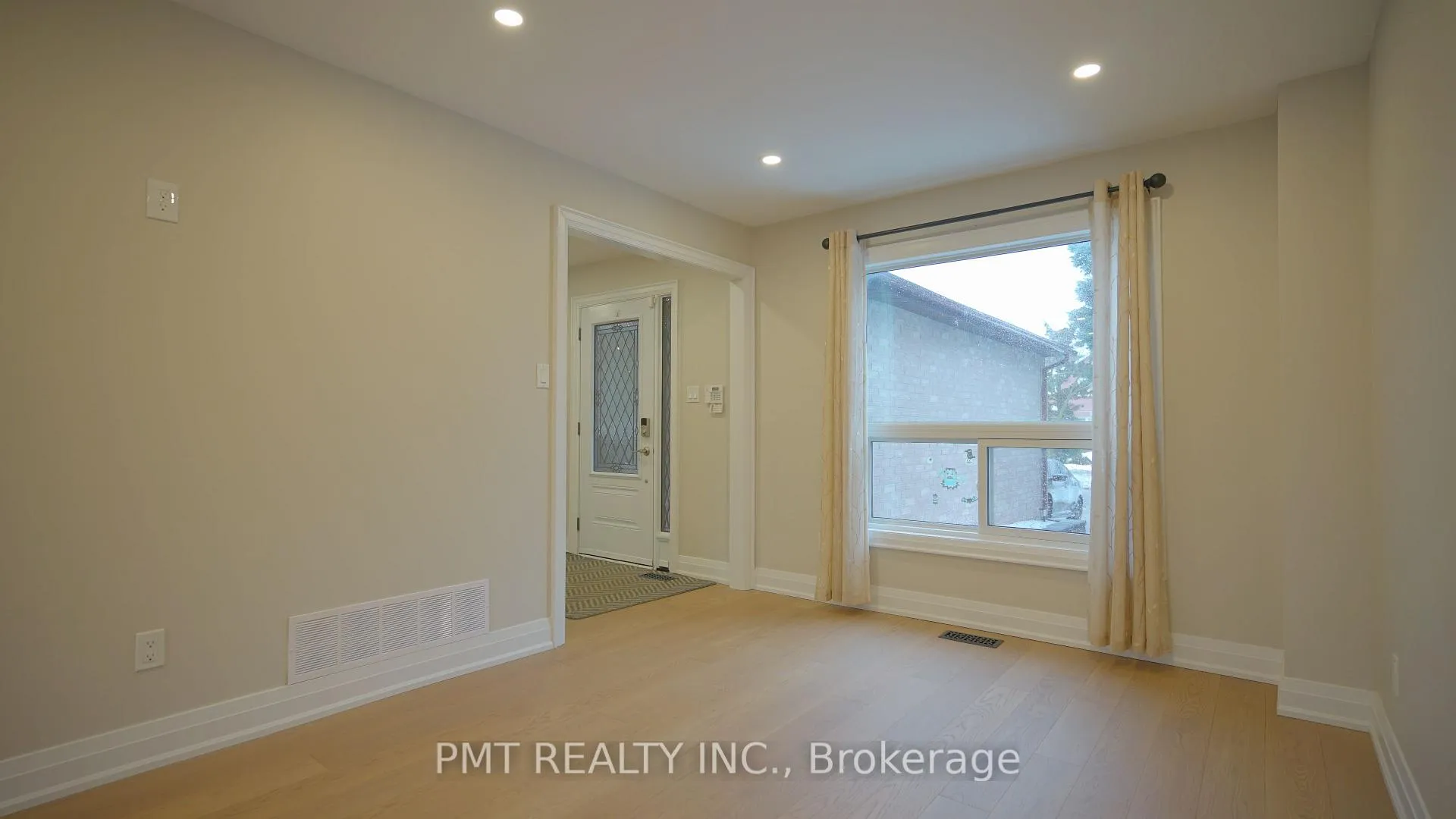 Photo 13 of Unit Main, 245 Ravenscroft Road, Ajax, Central West — HOMEH