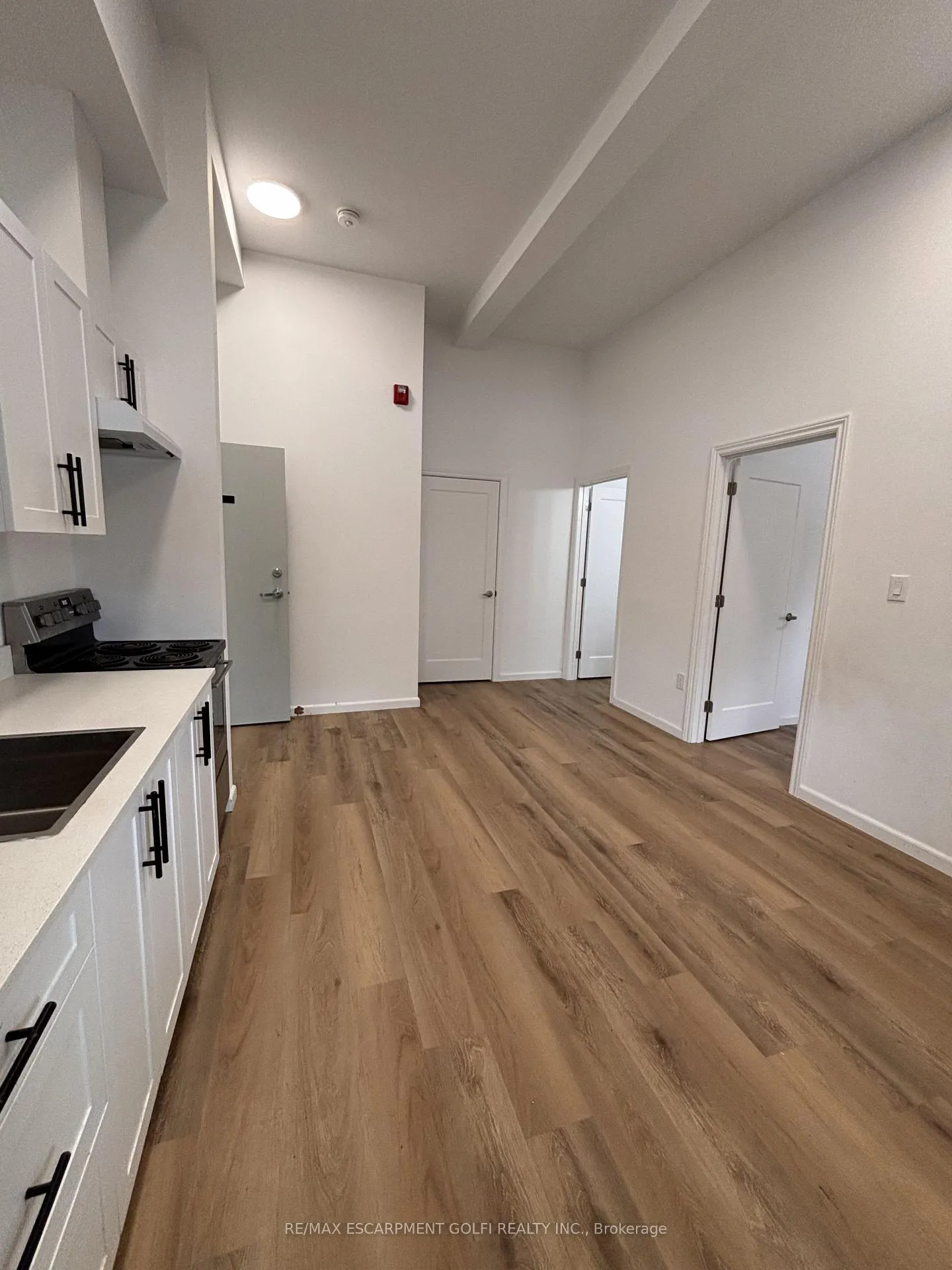 Photo 2 of Unit 106, 244 King Street, Welland, Welland Downtown — HOMEH