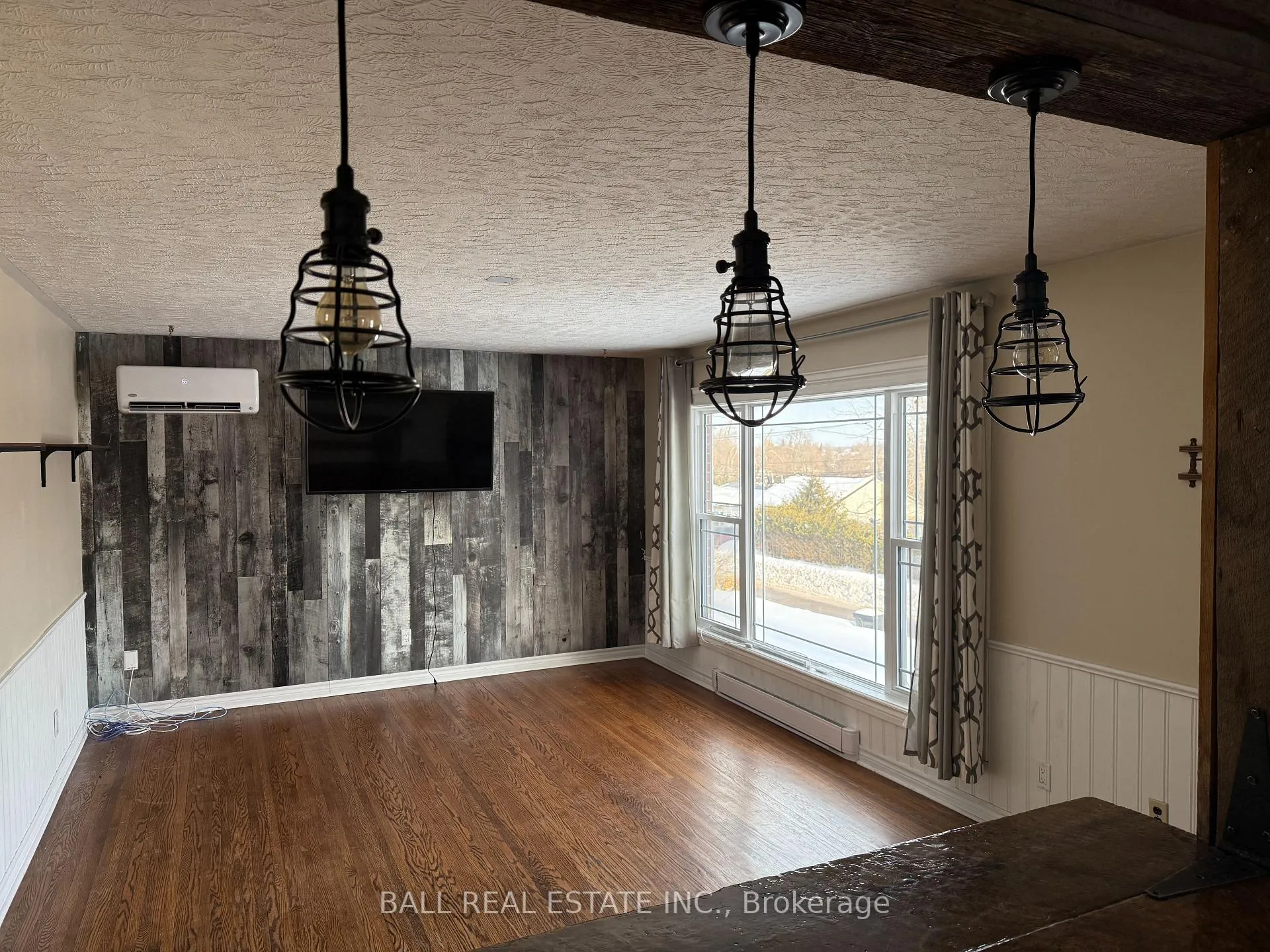 Photo 9 of 468 Bellevue Street, Peterborough, Northcrest Ward 5 — HOMEH