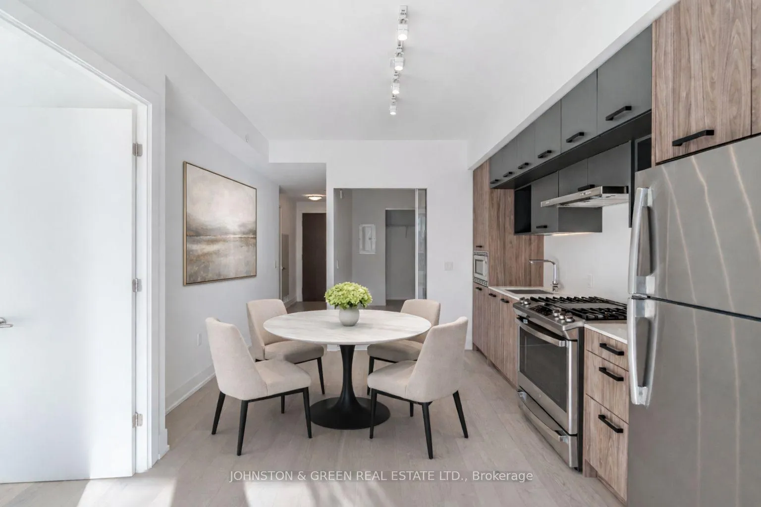 Photo 8 of Unit 411, 1331 Queen Street E, Toronto, Greenwood-Coxwell — HOMEH