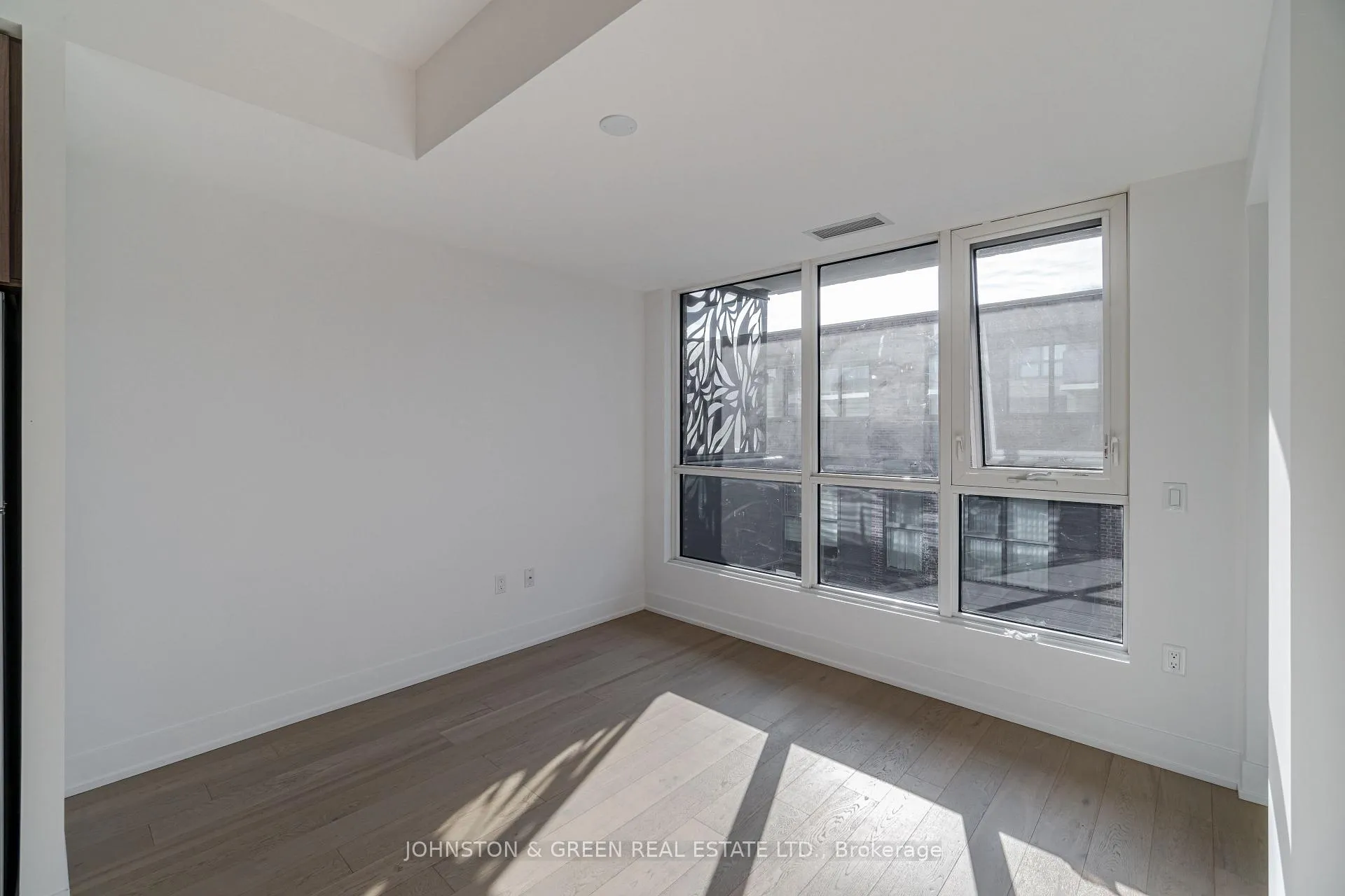 Photo 13 of Unit 411, 1331 Queen Street E, Toronto, Greenwood-Coxwell — HOMEH