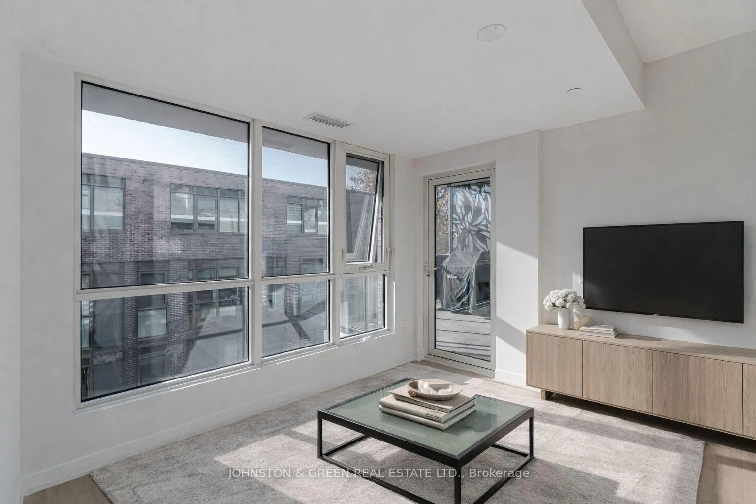 Photo 14 of Unit 411, 1331 Queen Street E, Toronto, Greenwood-Coxwell — HOMEH
