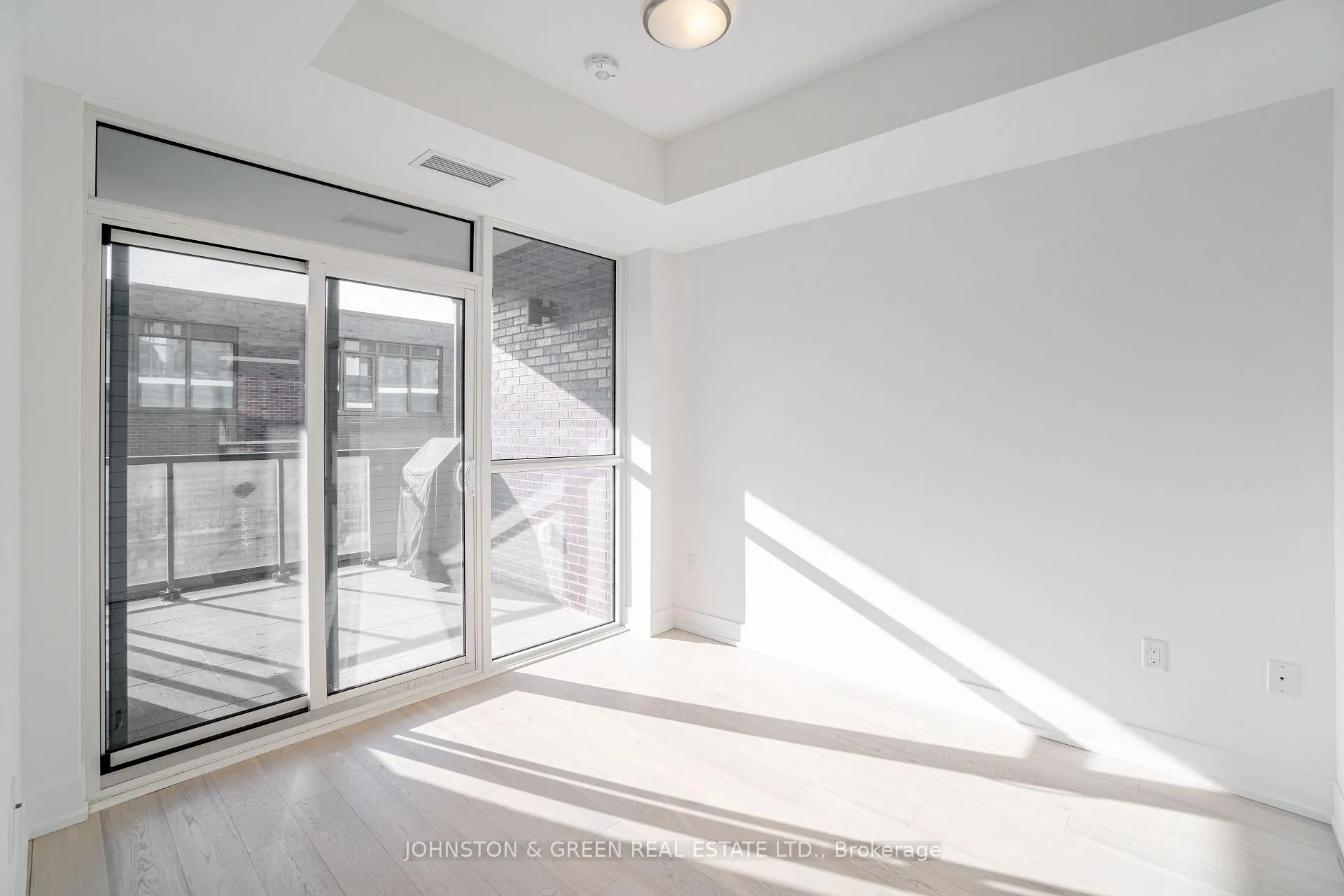 Photo 18 of Unit 411, 1331 Queen Street E, Toronto, Greenwood-Coxwell — HOMEH