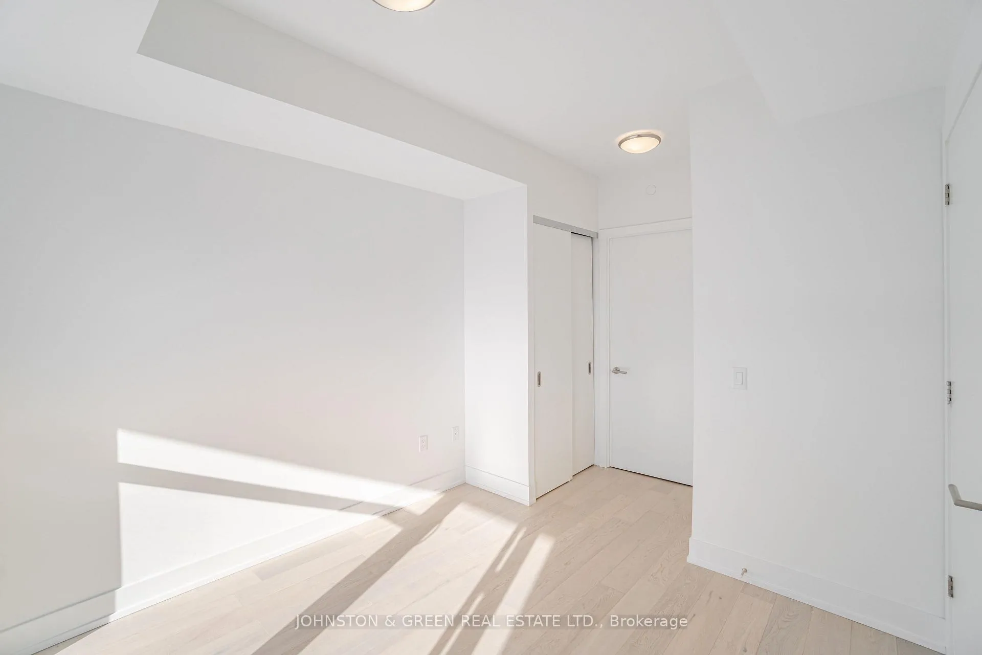Photo 22 of Unit 411, 1331 Queen Street E, Toronto, Greenwood-Coxwell — HOMEH