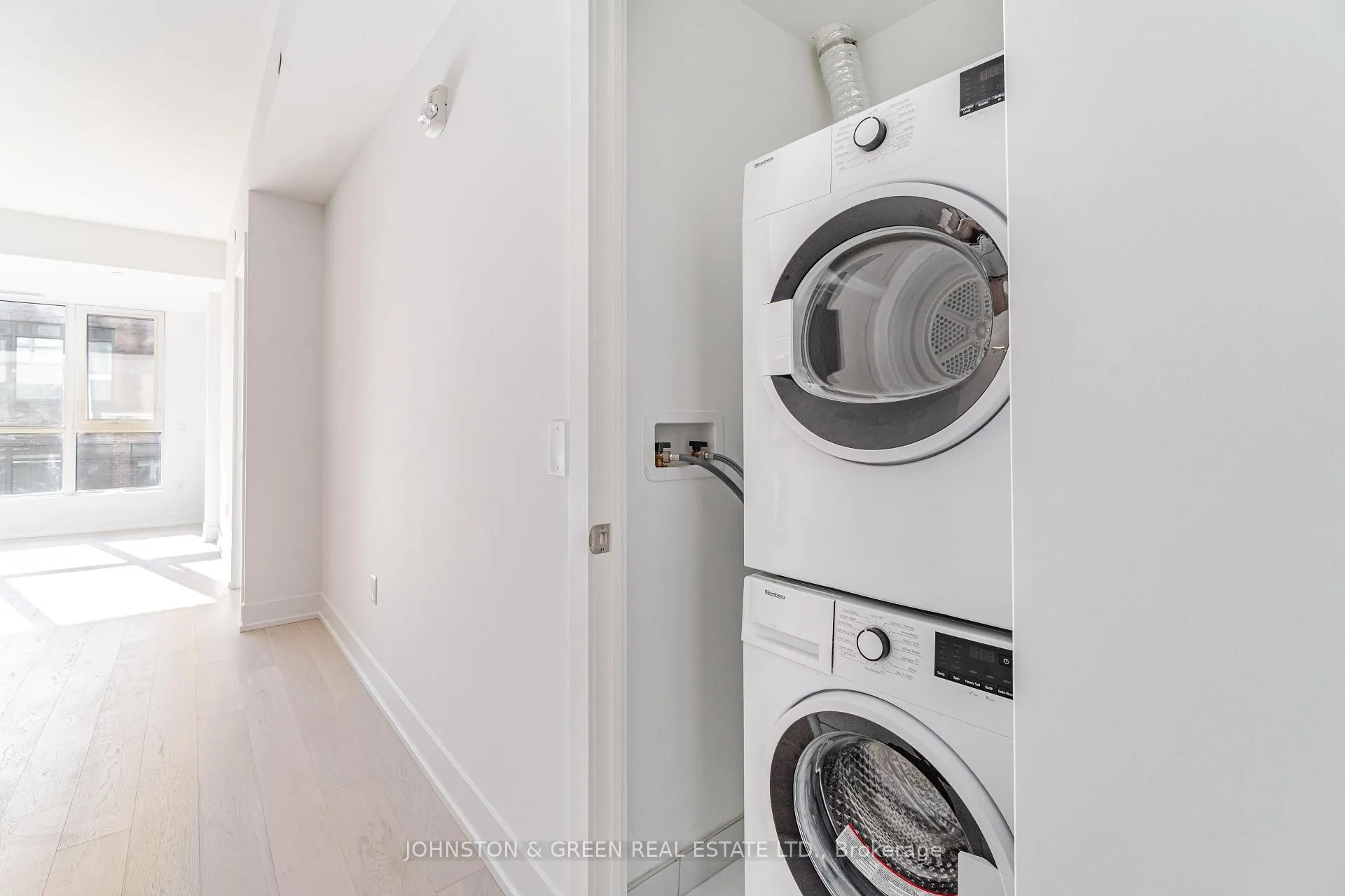 Photo 31 of Unit 411, 1331 Queen Street E, Toronto, Greenwood-Coxwell — HOMEH