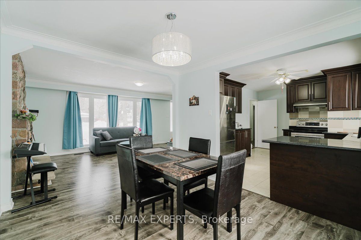 Photo 12 of 5325 Lawrence Avenue E, Scarborough, Centennial Scarborough — HOMEH