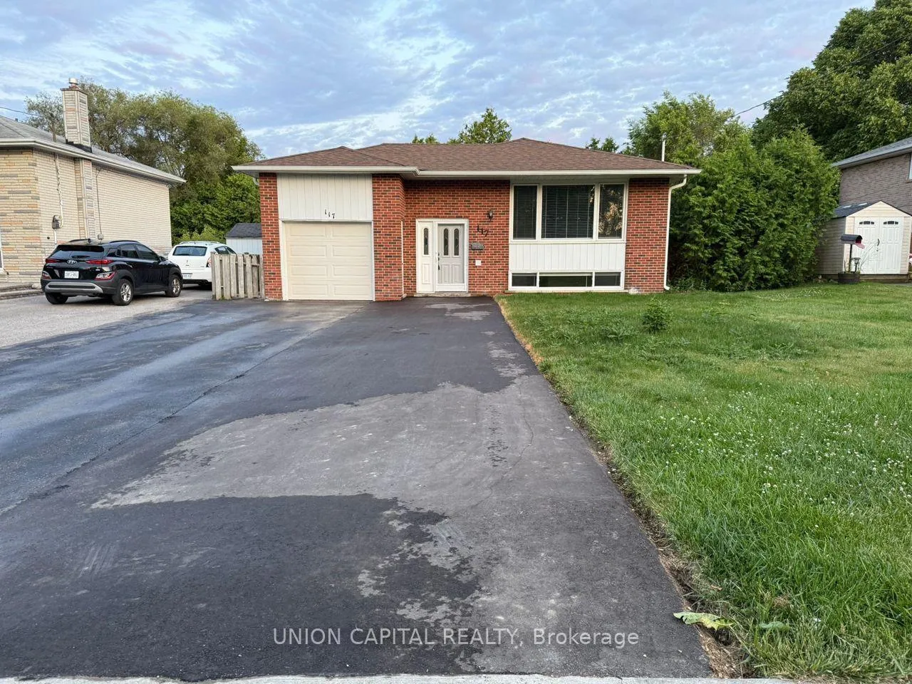 Photo 1 of Unit B, 117 Sherwood Forest Drive, Markham, Bullock — HOMEH