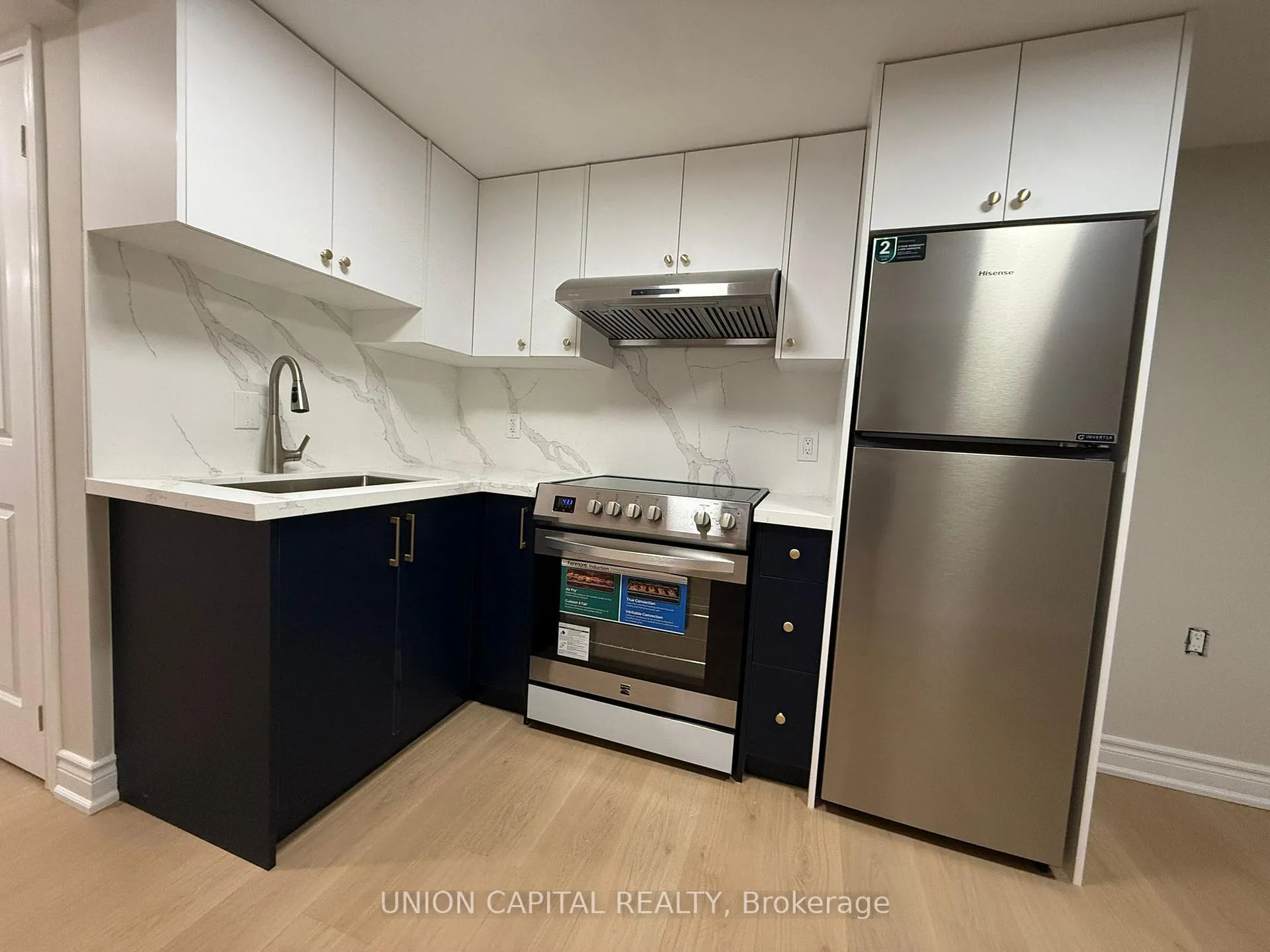 Photo 2 of Unit B, 117 Sherwood Forest Drive, Markham, Bullock — HOMEH