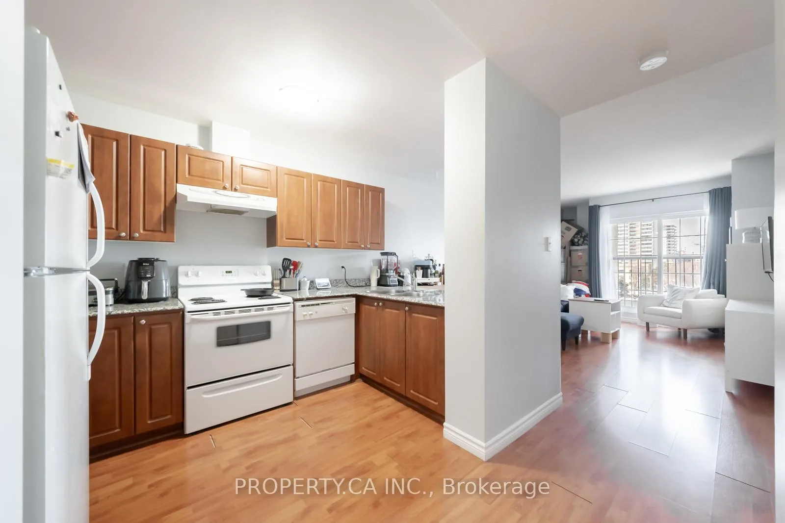 Photo 5 of Unit 605, 135 James Street S, Hamilton, Durand — HOMEH