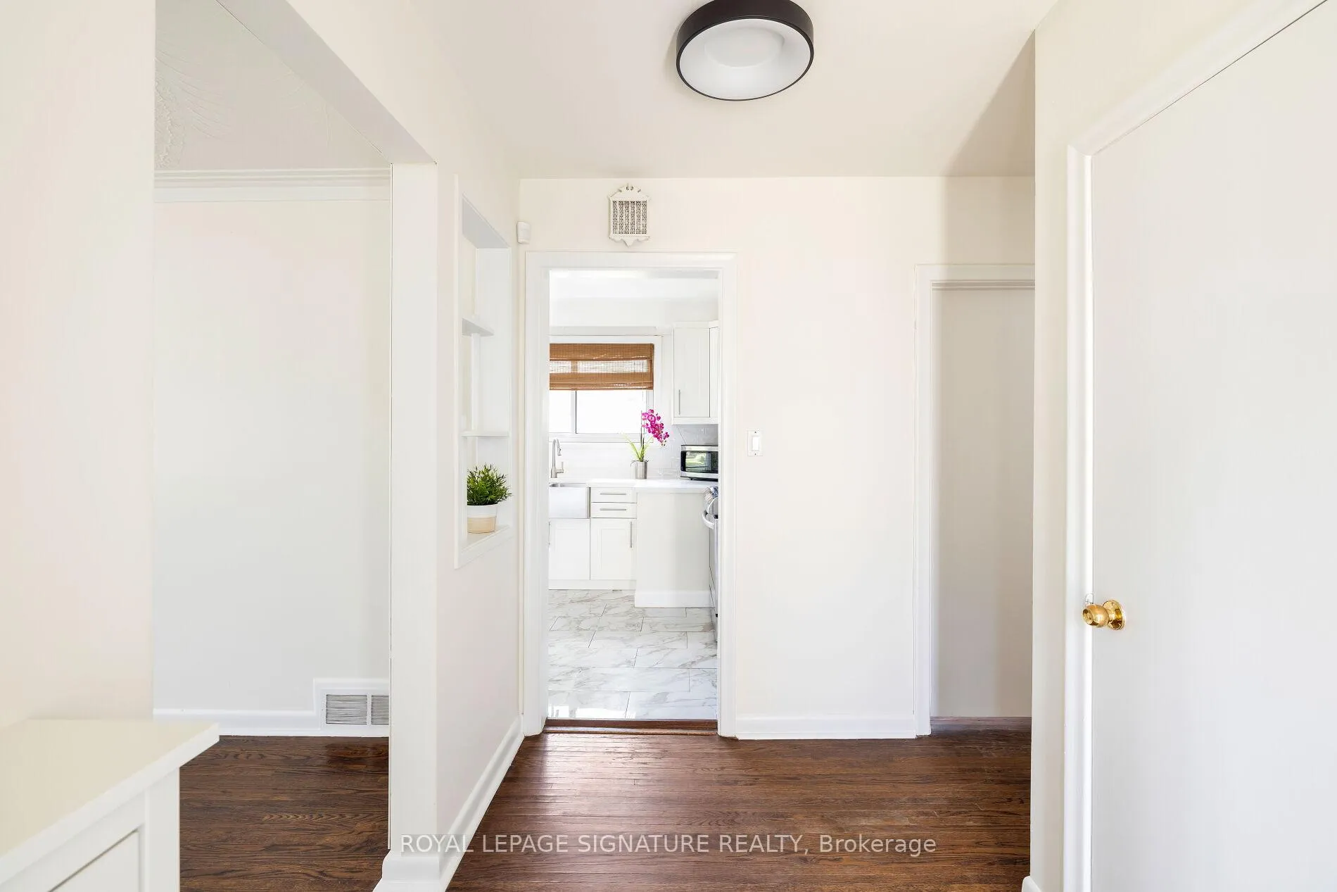 Photo 4 of Unit Main, 26 Paragon Road, Etobicoke, Kingsview Village-The Westway — HOMEH
