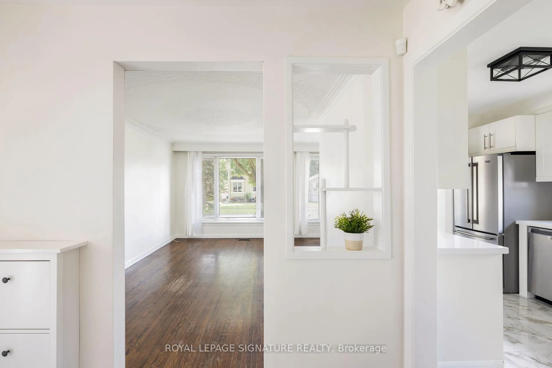 Photo 5 of Unit Main, 26 Paragon Road, Etobicoke, Kingsview Village-The Westway — HOMEH