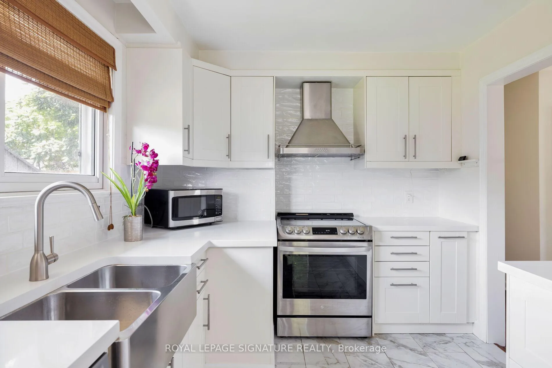 Photo 8 of Unit Main, 26 Paragon Road, Etobicoke, Kingsview Village-The Westway — HOMEH