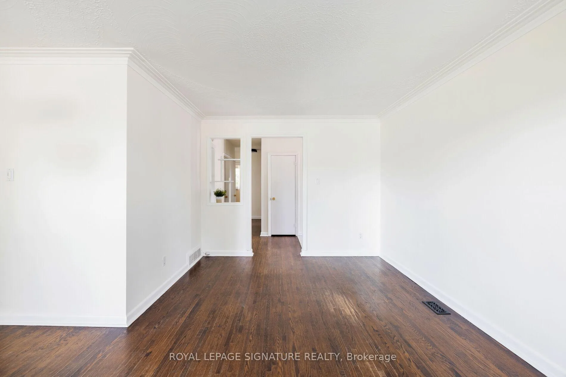 Photo 13 of Unit Main, 26 Paragon Road, Etobicoke, Kingsview Village-The Westway — HOMEH