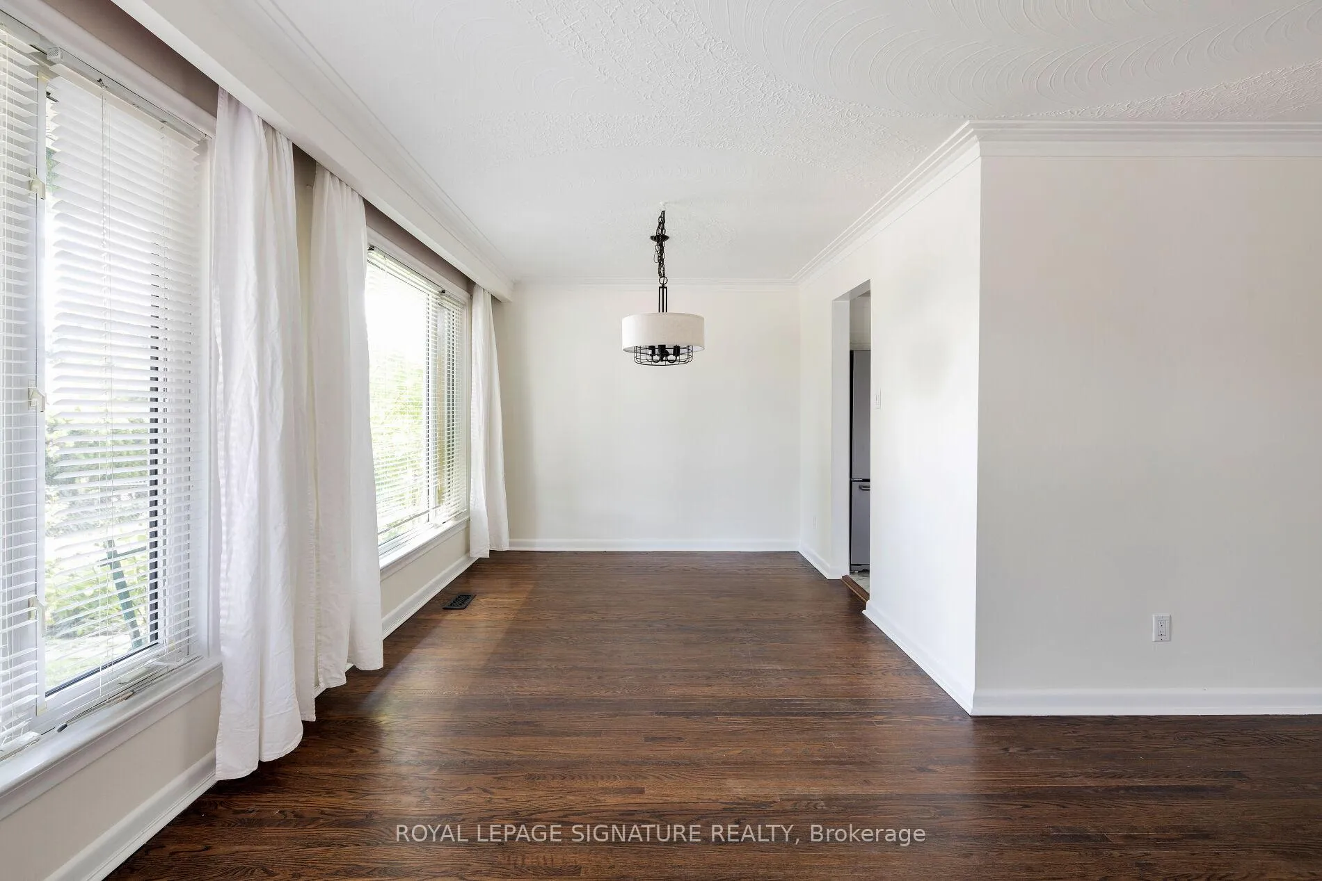 Photo 14 of Unit Main, 26 Paragon Road, Etobicoke, Kingsview Village-The Westway — HOMEH