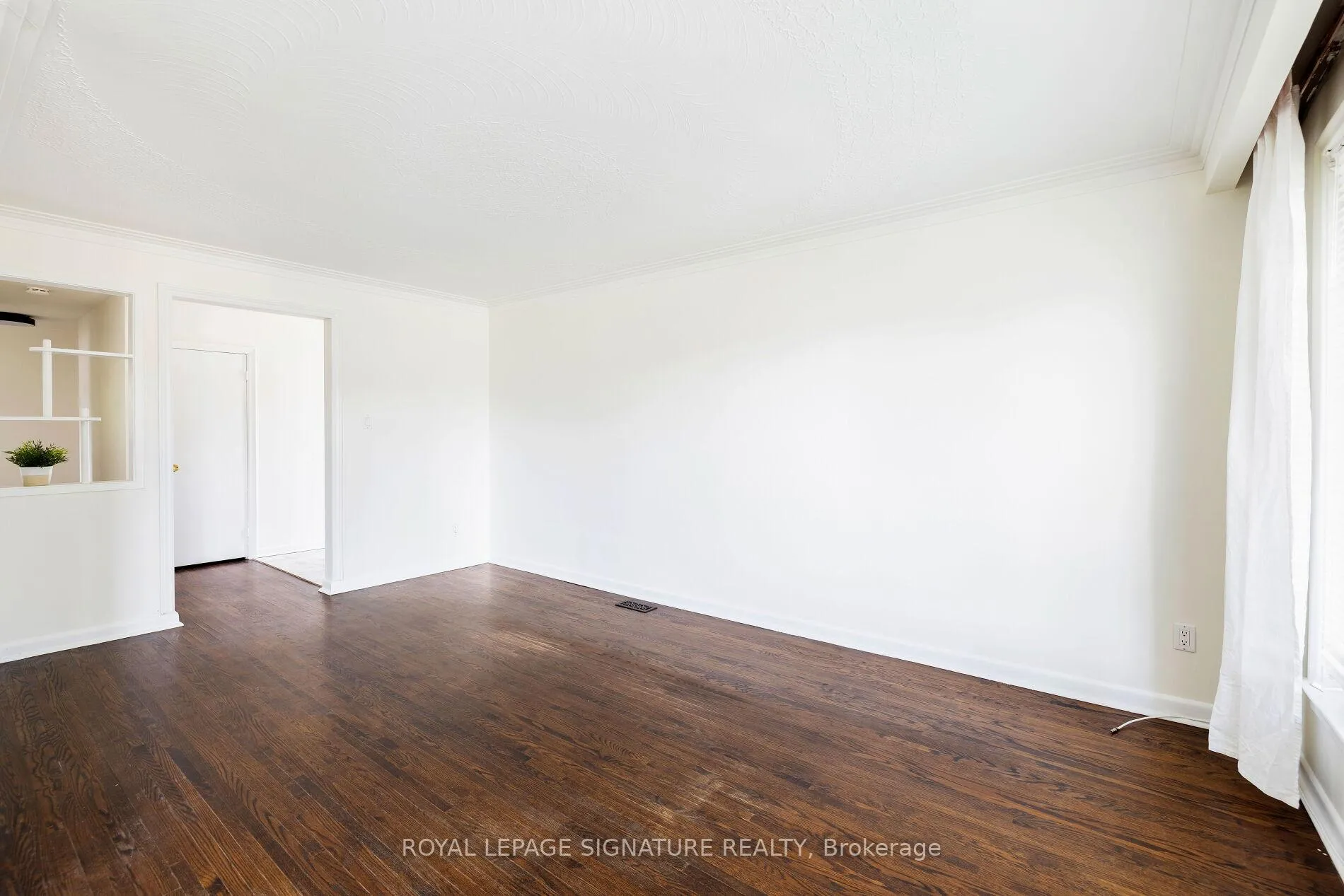 Photo 24 of Unit Main, 26 Paragon Road, Etobicoke, Kingsview Village-The Westway — HOMEH