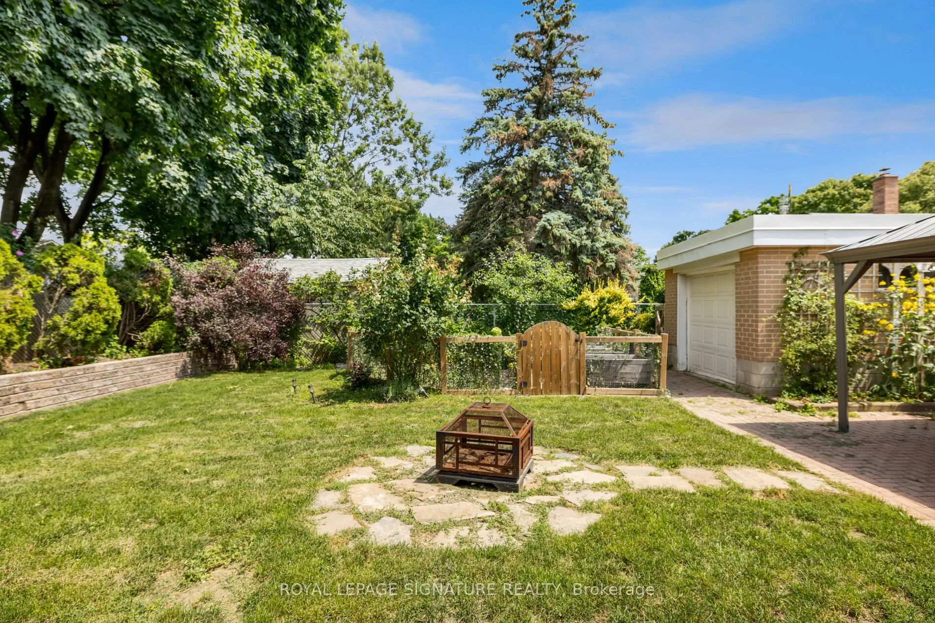 Photo 29 of Unit Main, 26 Paragon Road, Etobicoke, Kingsview Village-The Westway — HOMEH