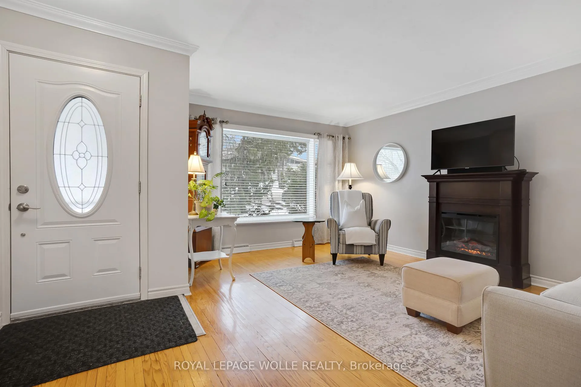 Photo 6 of 14 Hearth Crescent, Kitchener — HOMEH