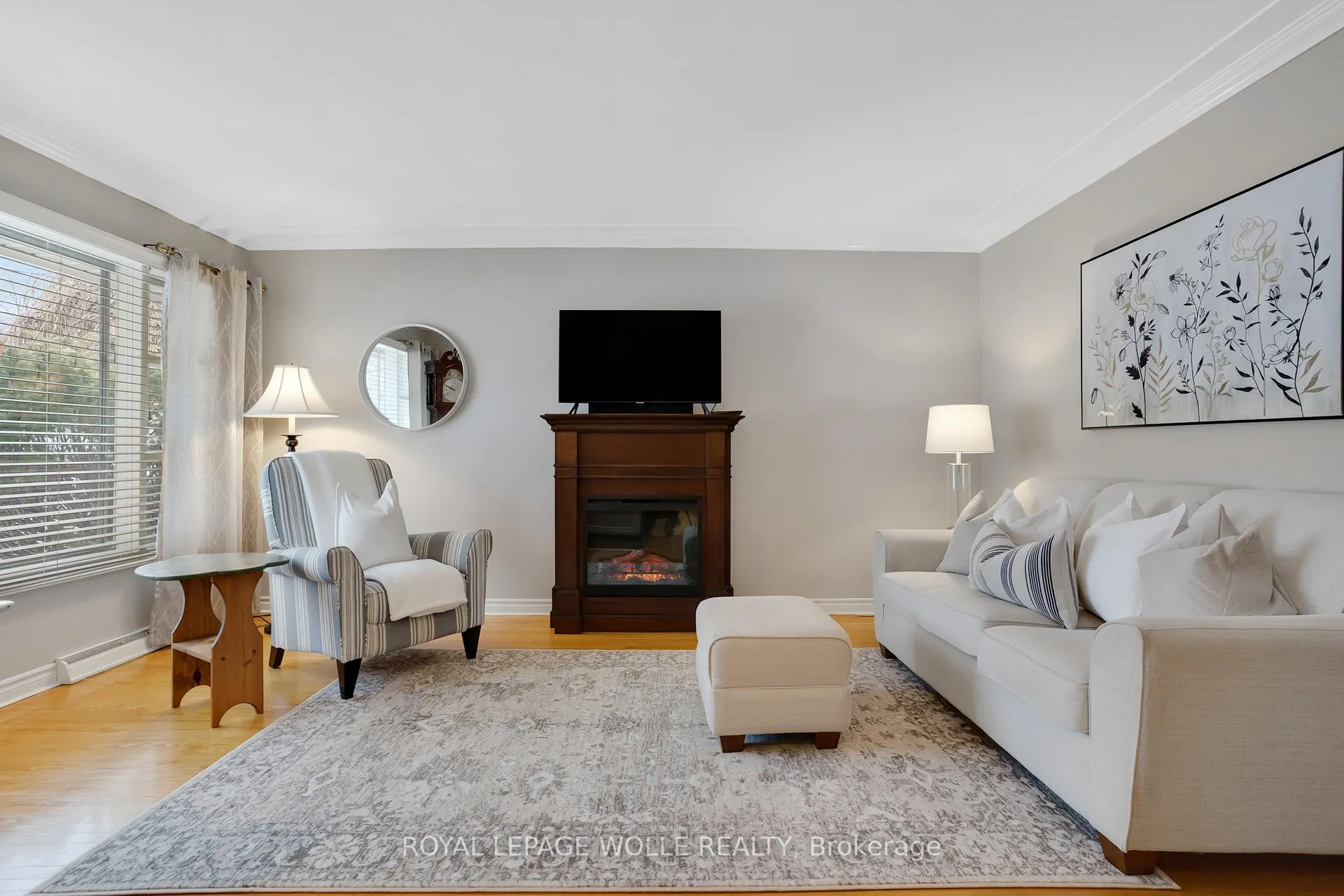 Photo 7 of 14 Hearth Crescent, Kitchener — HOMEH
