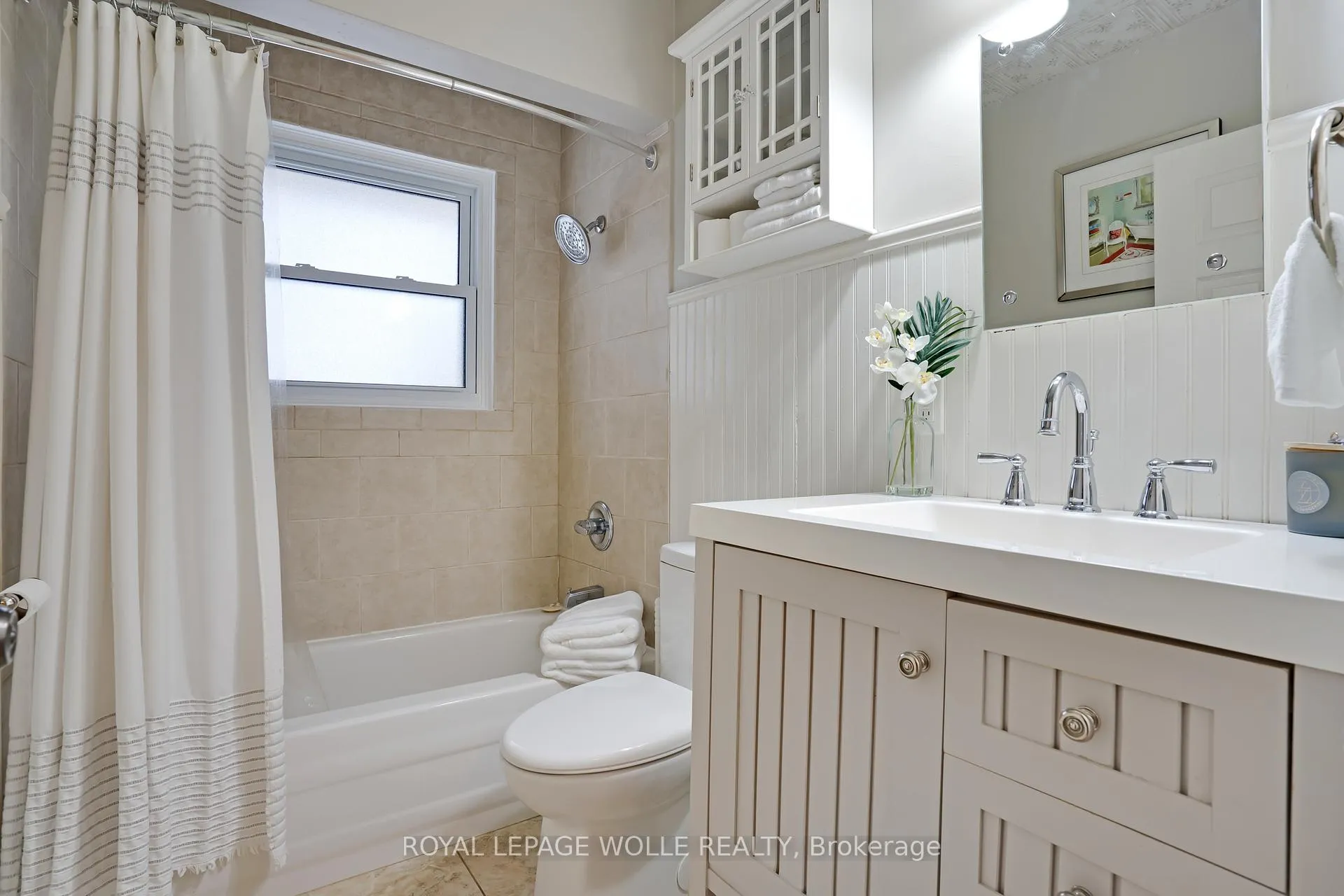 Photo 25 of 14 Hearth Crescent, Kitchener — HOMEH