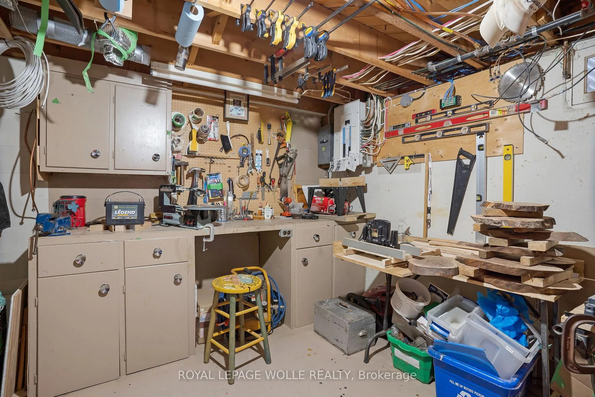 Photo 36 of 14 Hearth Crescent, Kitchener — HOMEH