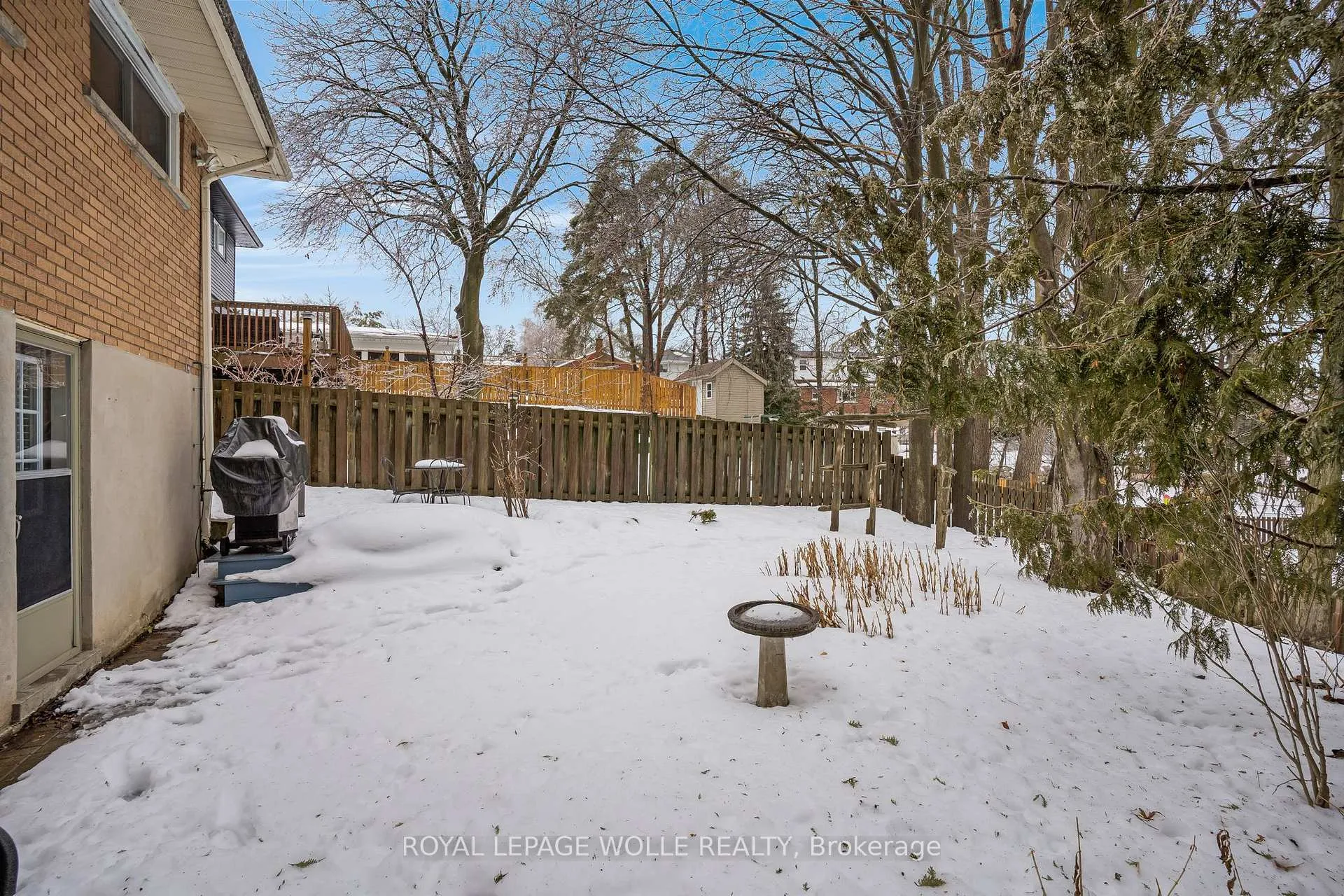 Photo 37 of 14 Hearth Crescent, Kitchener — HOMEH