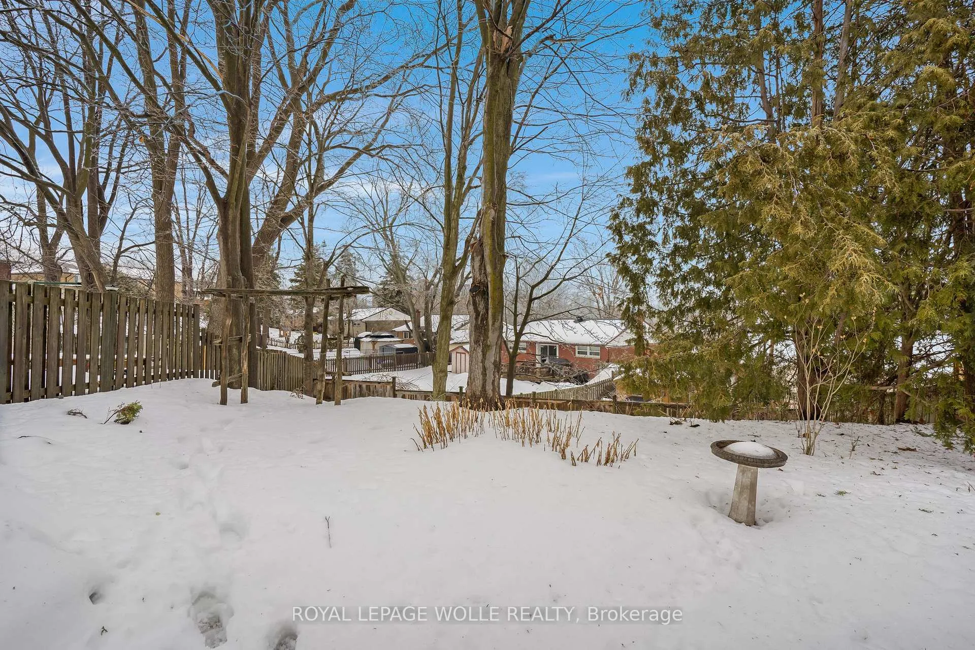 Photo 38 of 14 Hearth Crescent, Kitchener — HOMEH