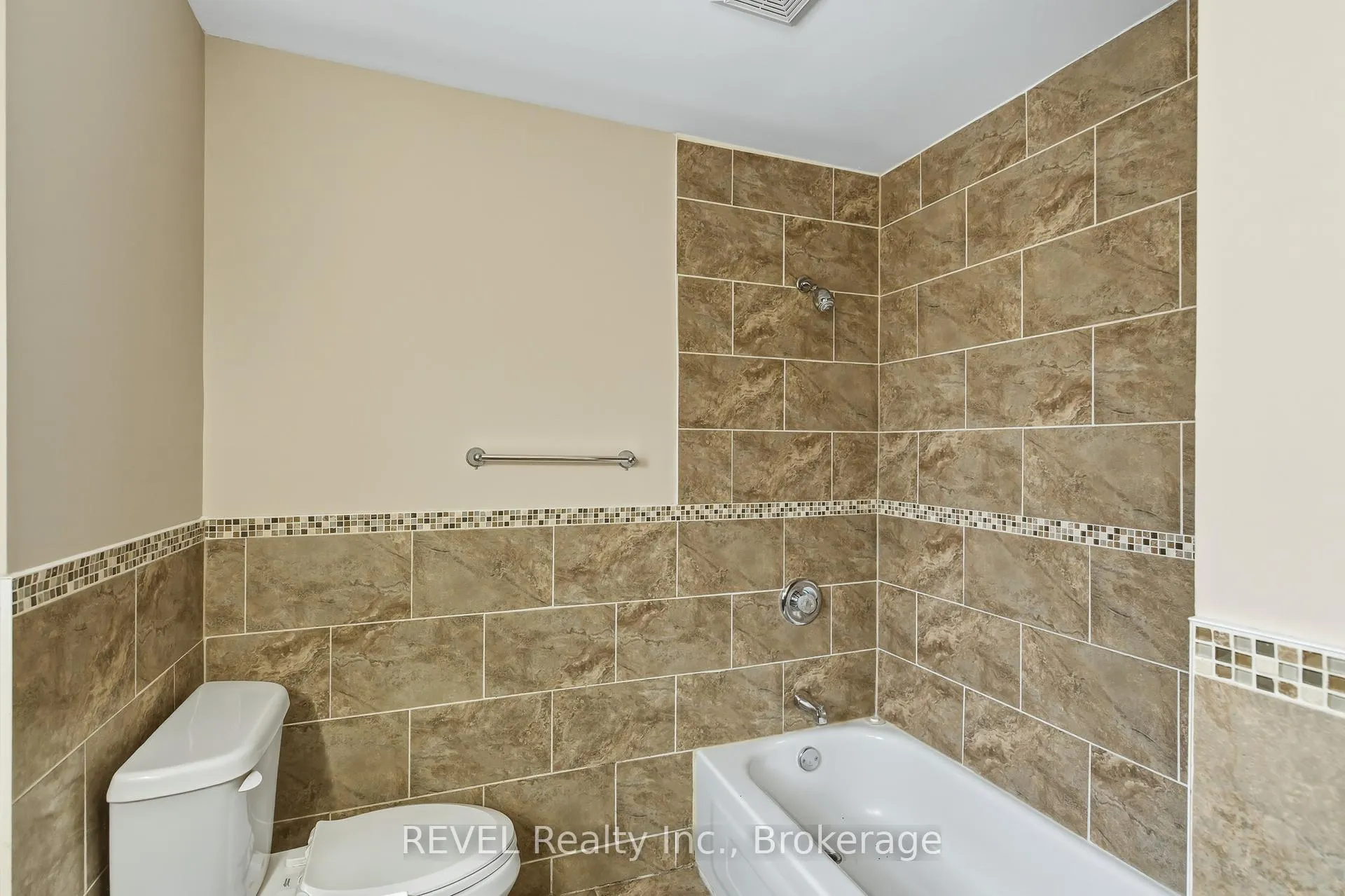 Photo 19 of 184 Queenston Street, St. Catharines, E. Chester — HOMEH