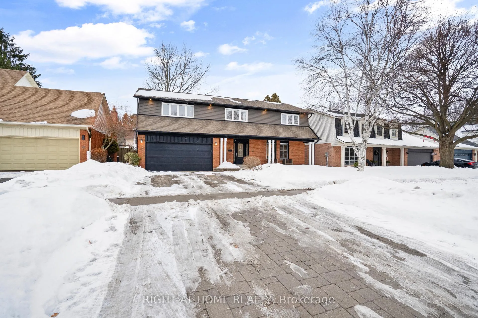 Photo 1 of 41 Amberly Boulevard, Hamilton, Ancaster — HOMEH