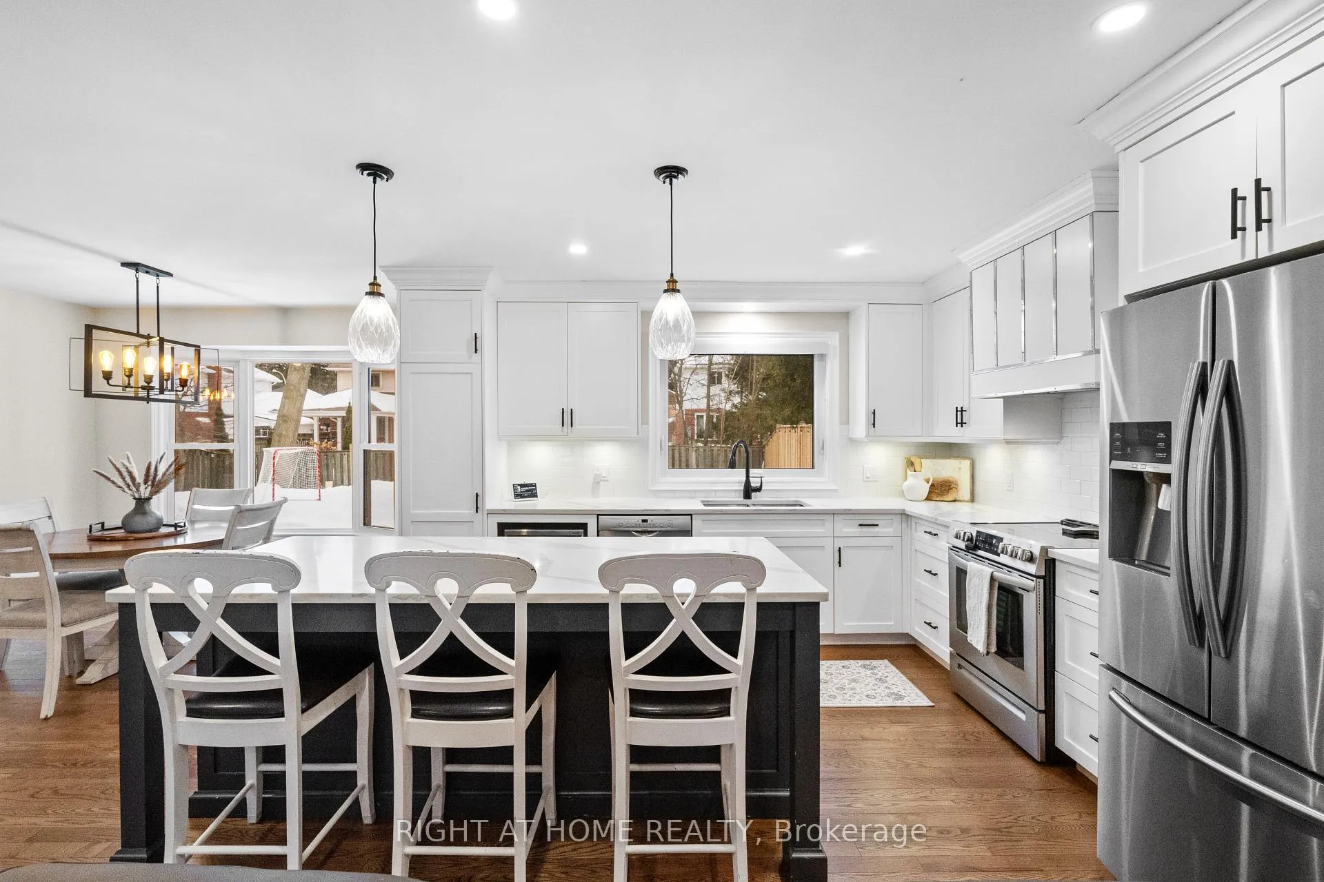 Photo 9 of 41 Amberly Boulevard, Hamilton, Ancaster — HOMEH