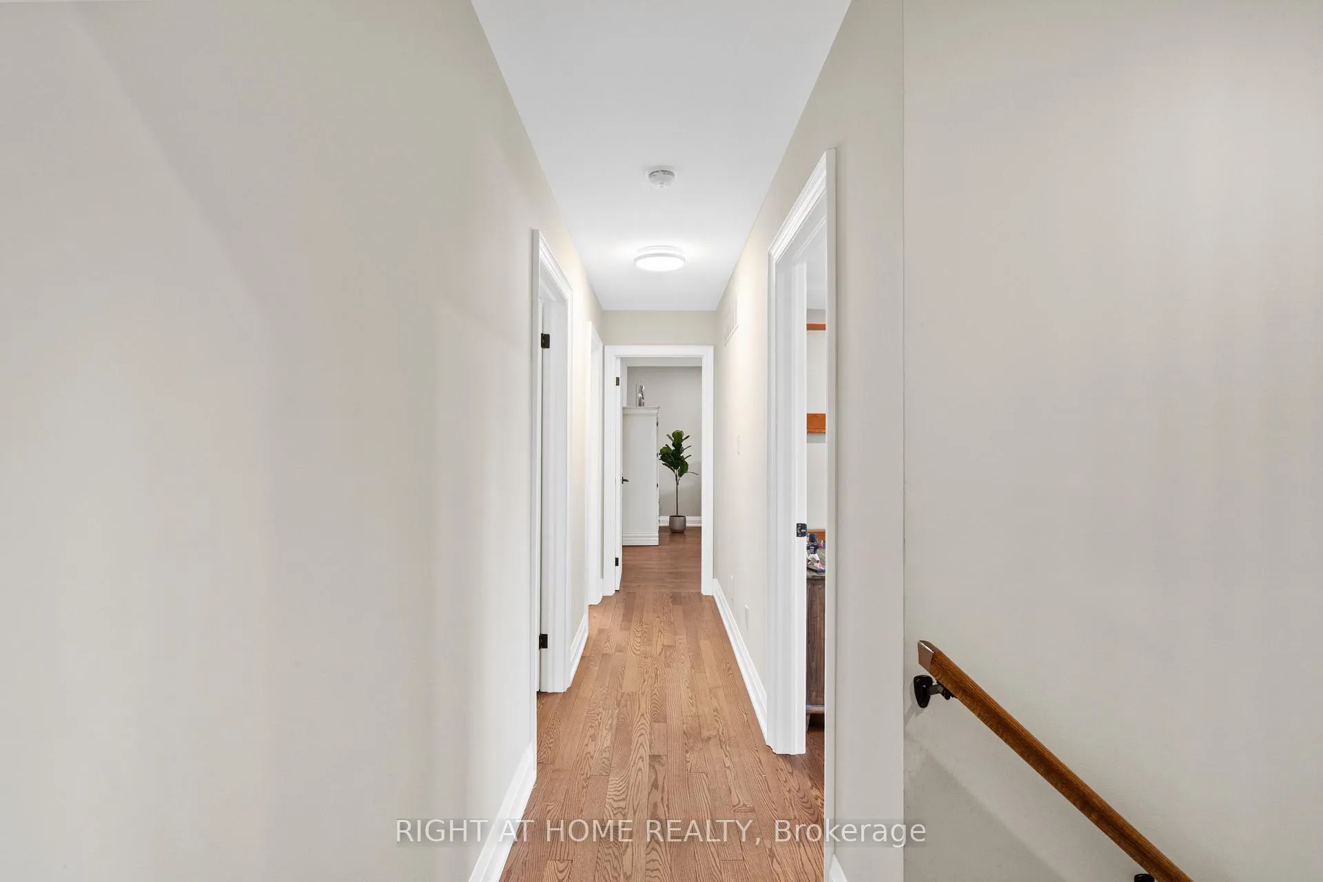 Photo 27 of 41 Amberly Boulevard, Hamilton, Ancaster — HOMEH