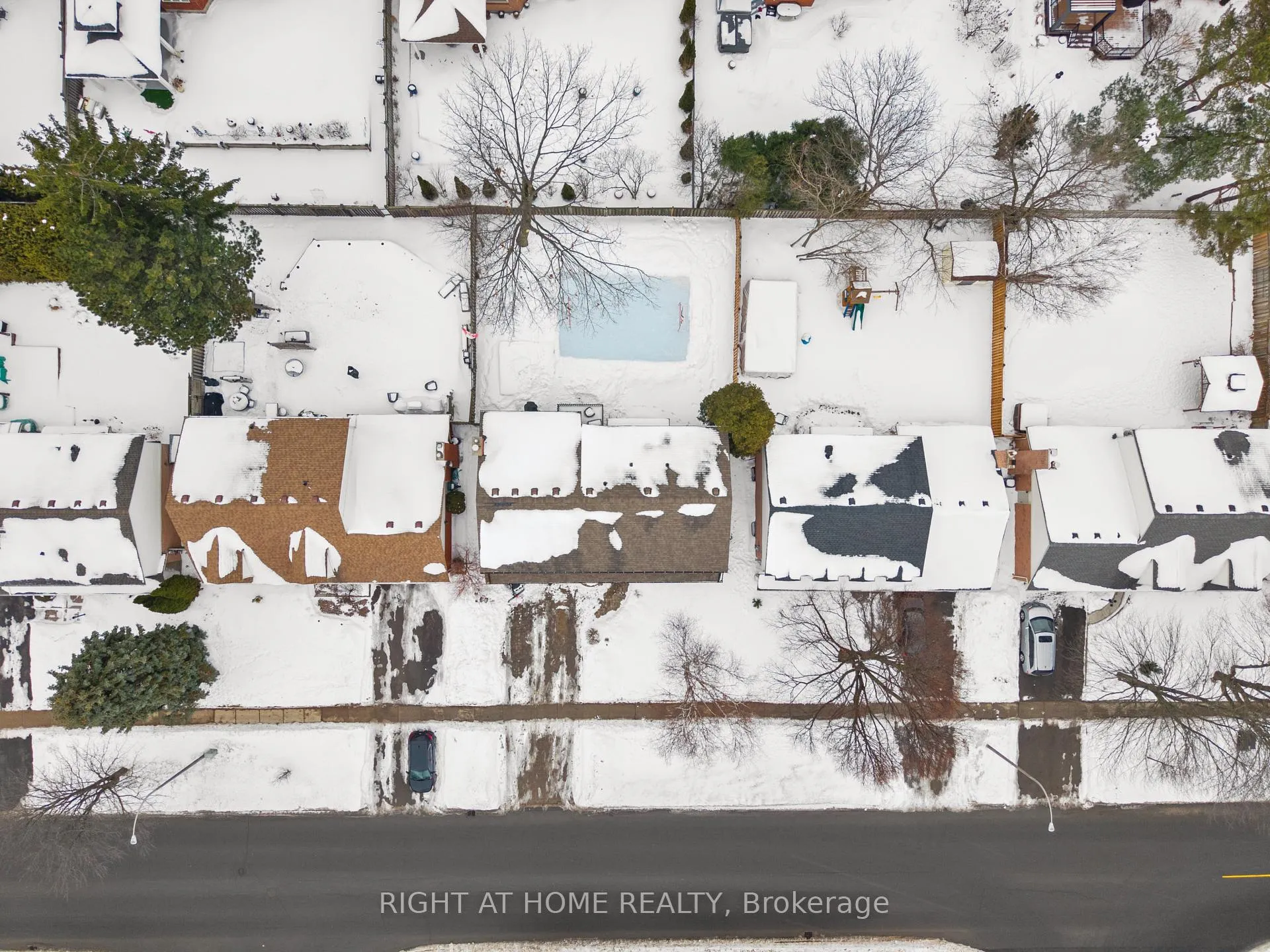 Photo 48 of 41 Amberly Boulevard, Hamilton, Ancaster — HOMEH