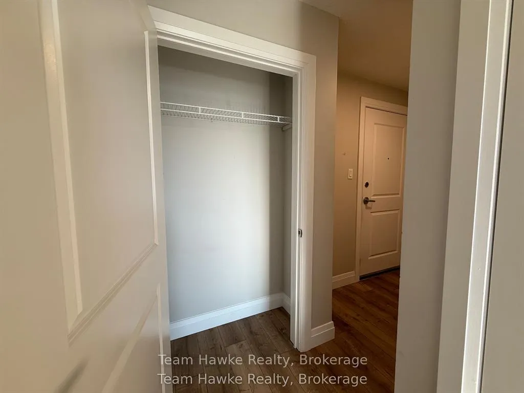 Photo 6 of Unit 5B, 521 Bay Street, Midland — HOMEH