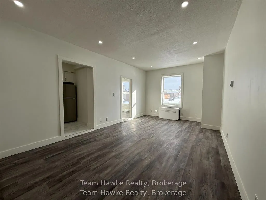 Photo 8 of Unit 13, 521 Bay Street, Midland — HOMEH