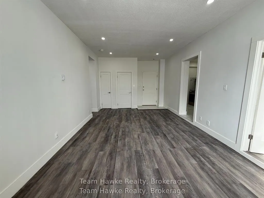 Photo 9 of Unit 13, 521 Bay Street, Midland — HOMEH
