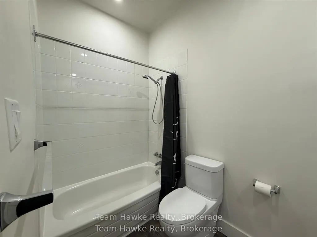 Photo 10 of Unit 13, 521 Bay Street, Midland — HOMEH