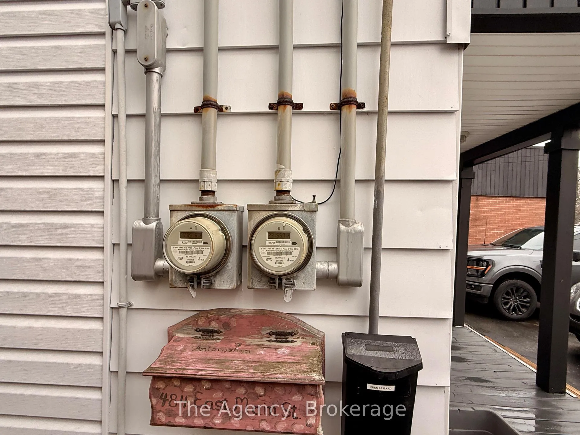 Photo 5 of 484 East Main Street, Welland, Welland Downtown — HOMEH