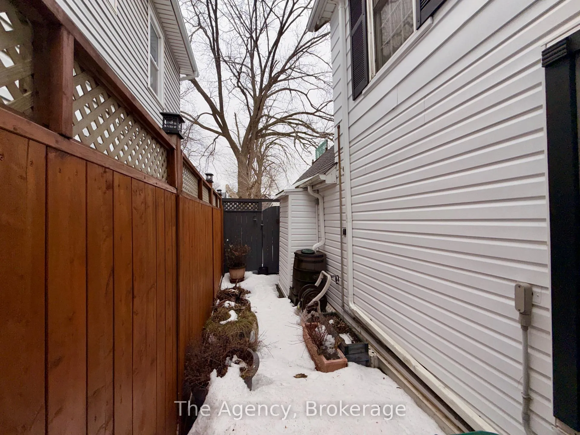 Photo 30 of 484 East Main Street, Welland, Welland Downtown — HOMEH