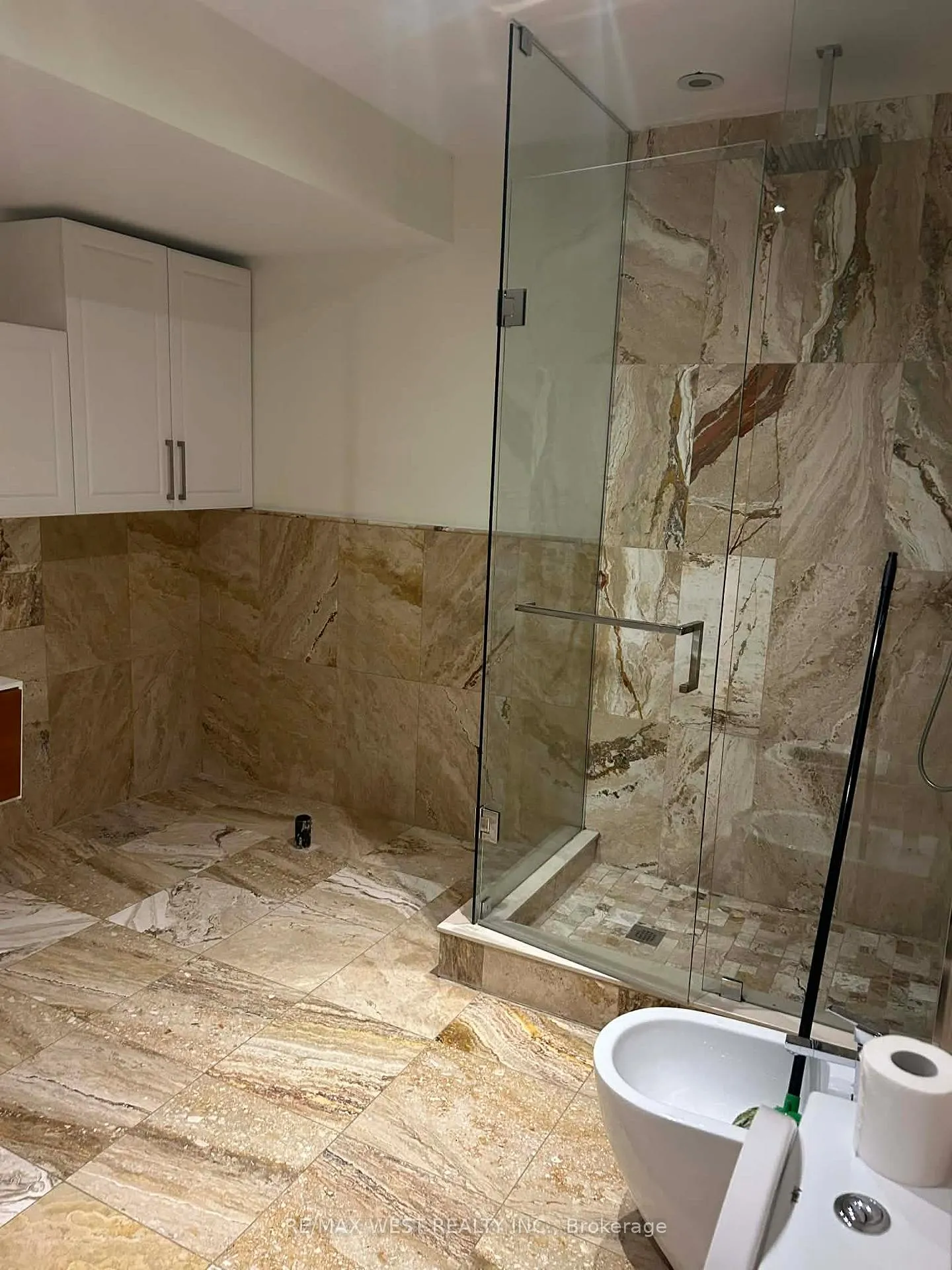 Photo 8 of Unit Basement, 1 Pagebrook Drive, Etobicoke, Humber Heights — HOMEH