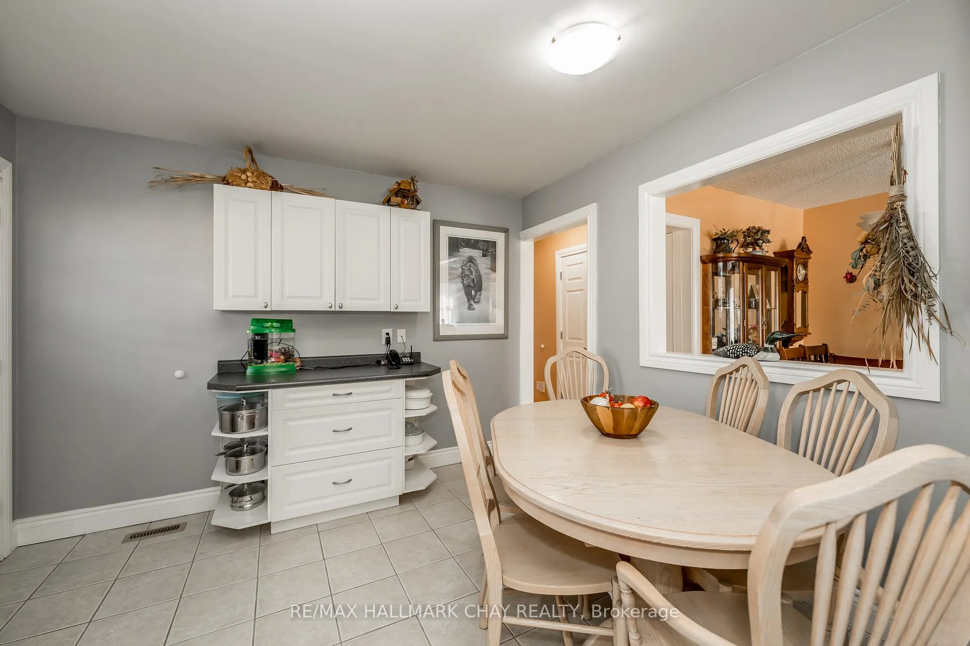 Photo 5 of 28 Brown Street, New Tecumseth, Tottenham — HOMEH