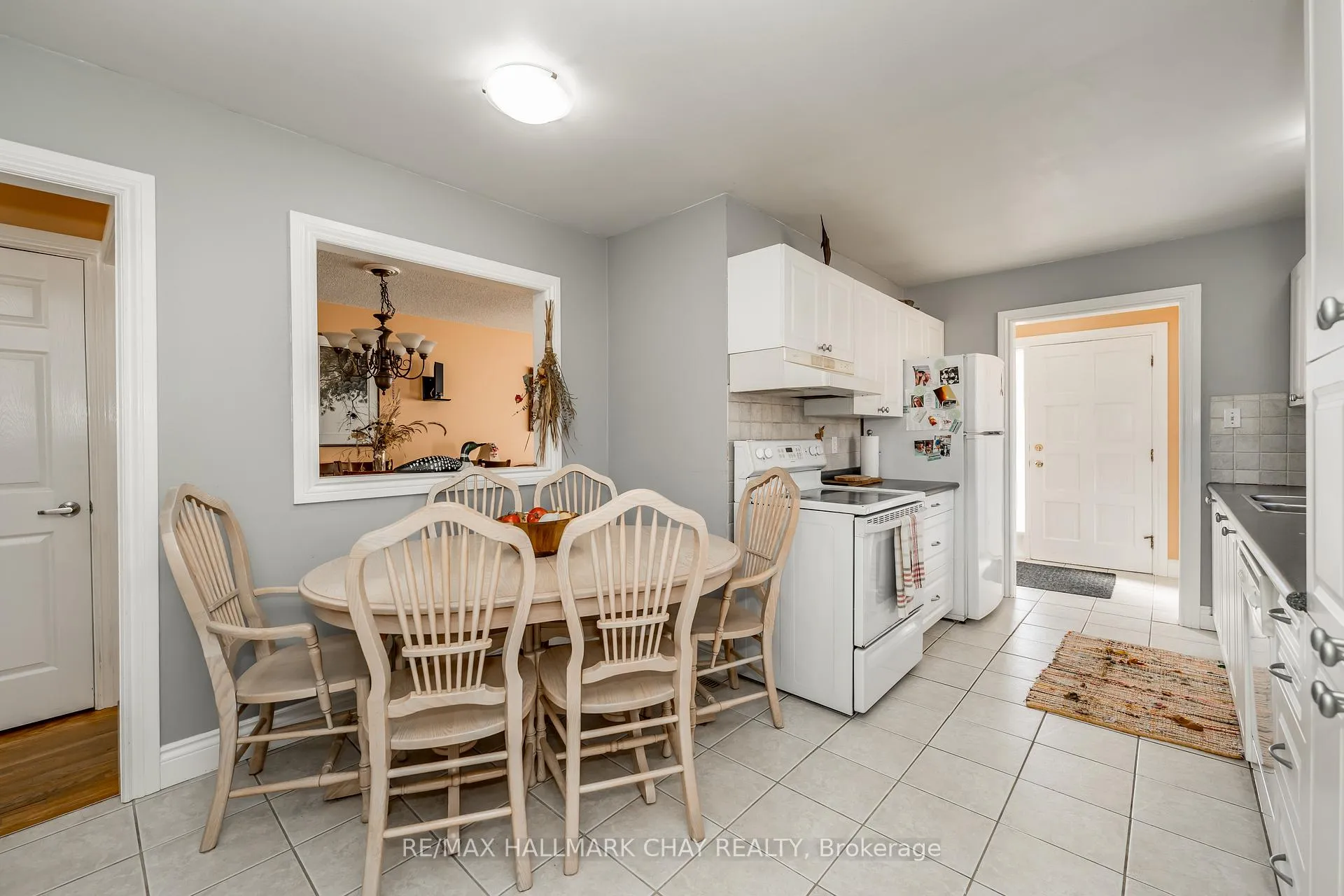 Photo 6 of 28 Brown Street, New Tecumseth, Tottenham — HOMEH