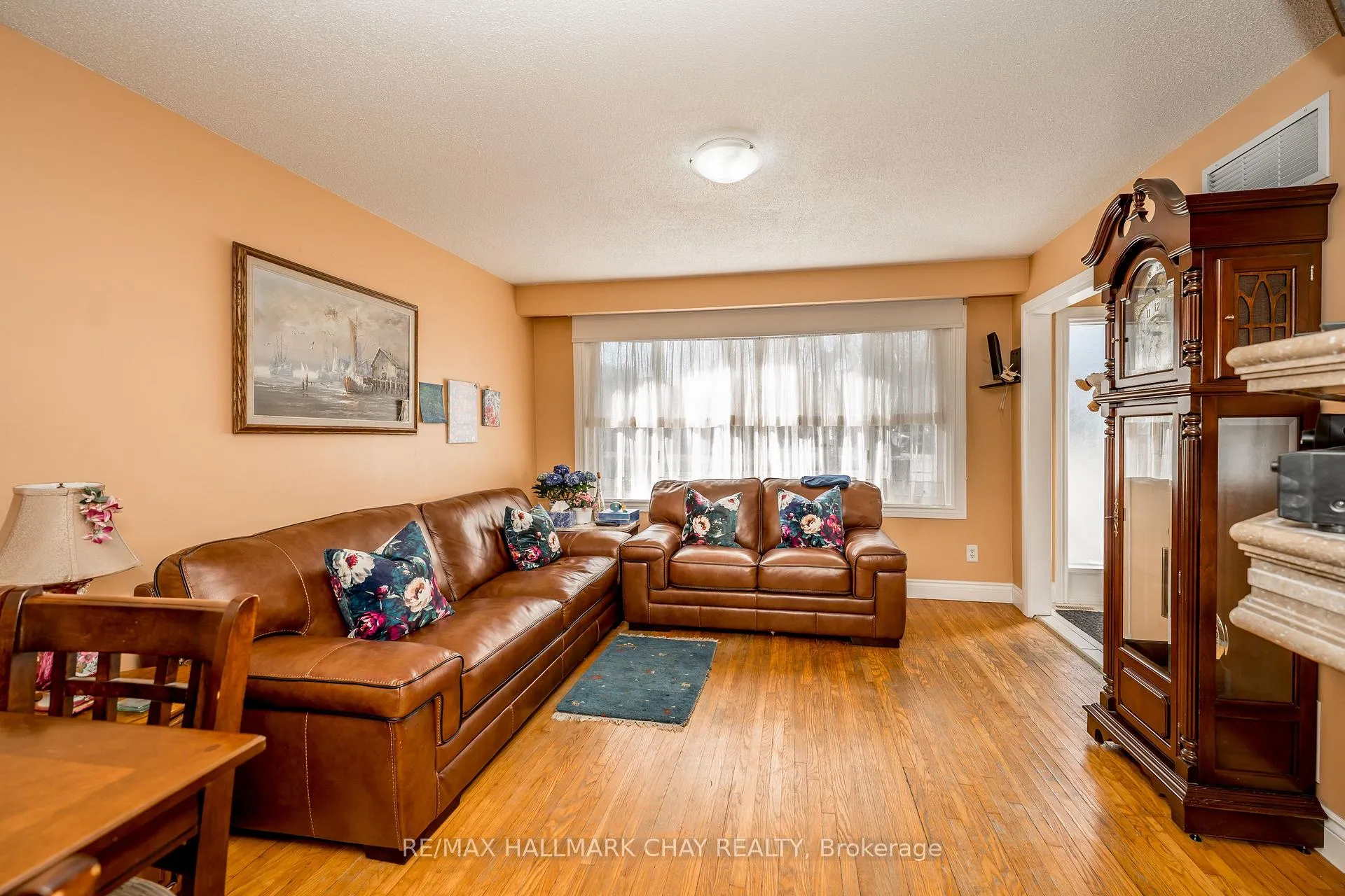Photo 7 of 28 Brown Street, New Tecumseth, Tottenham — HOMEH