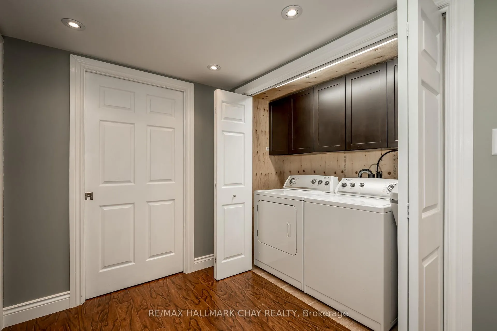 Photo 24 of 28 Brown Street, New Tecumseth, Tottenham — HOMEH