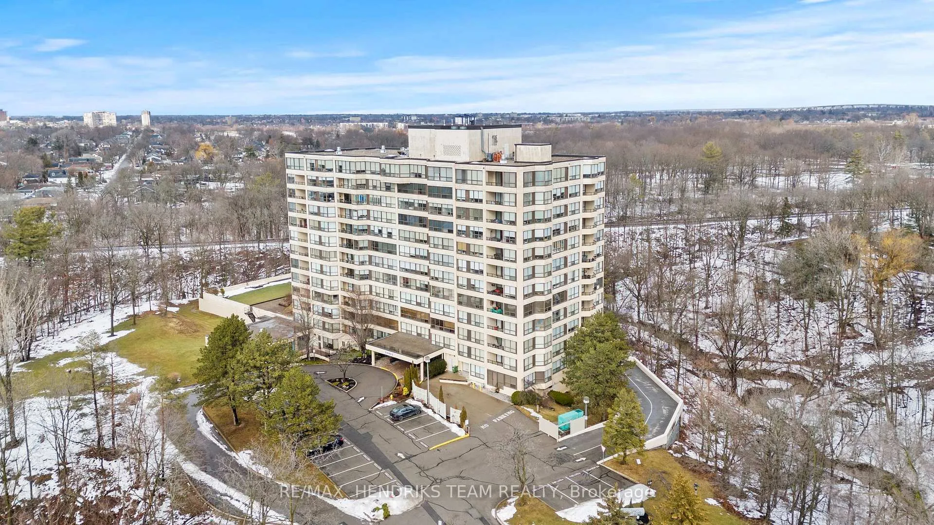 Photo 2 of Unit 502, 3 Towering Hts Boulevard, St. Catharines, Glendale/Glenridge — HOMEH