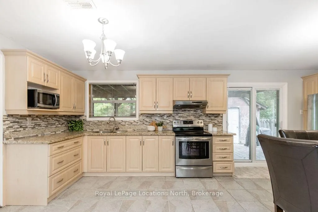 Photo 17 of 3 51st Street, Wasaga Beach — HOMEH