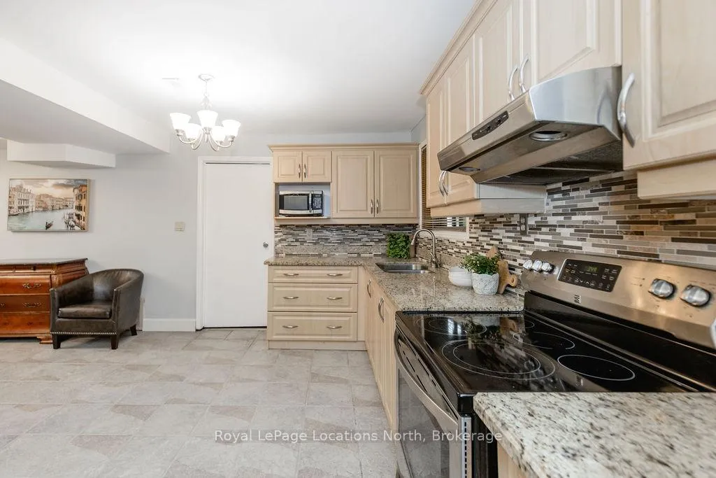 Photo 21 of 3 51st Street, Wasaga Beach — HOMEH