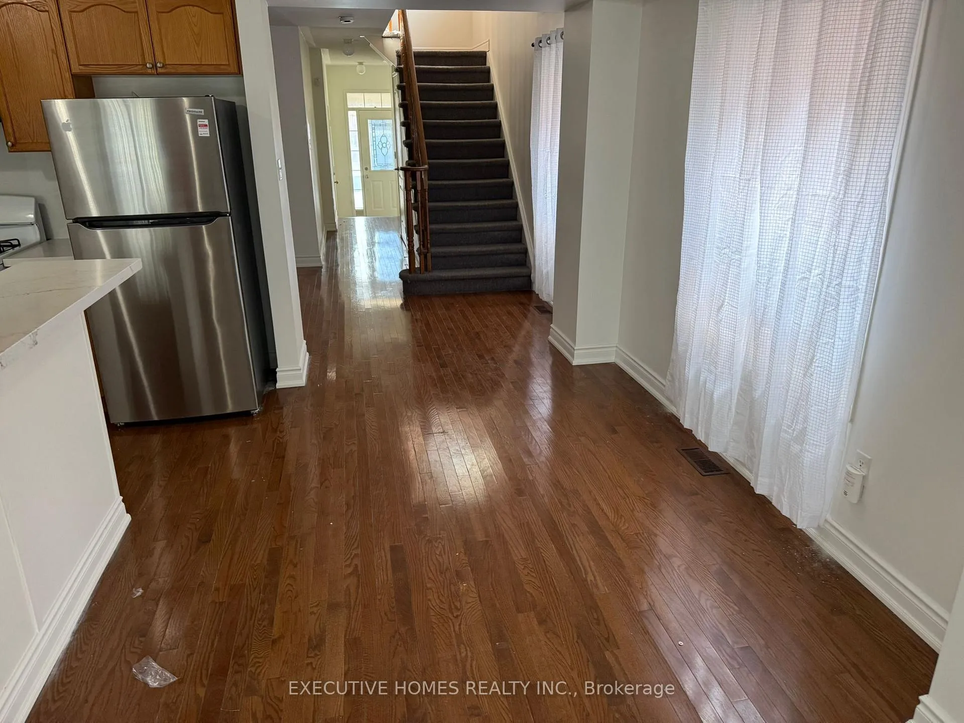 Photo 6 of 100 SandCherry Crescent, Brampton, Sandringham-Wellington — HOMEH