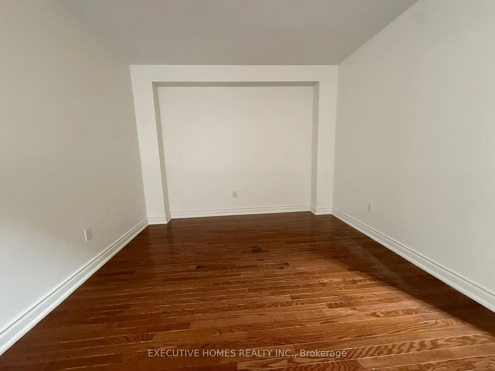 Photo 11 of 100 SandCherry Crescent, Brampton, Sandringham-Wellington — HOMEH