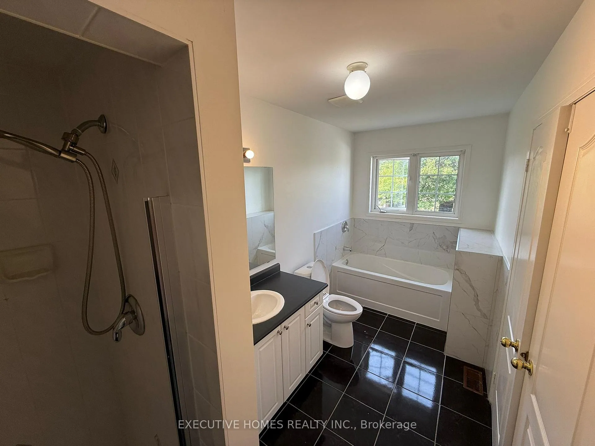 Photo 12 of 100 SandCherry Crescent, Brampton, Sandringham-Wellington — HOMEH